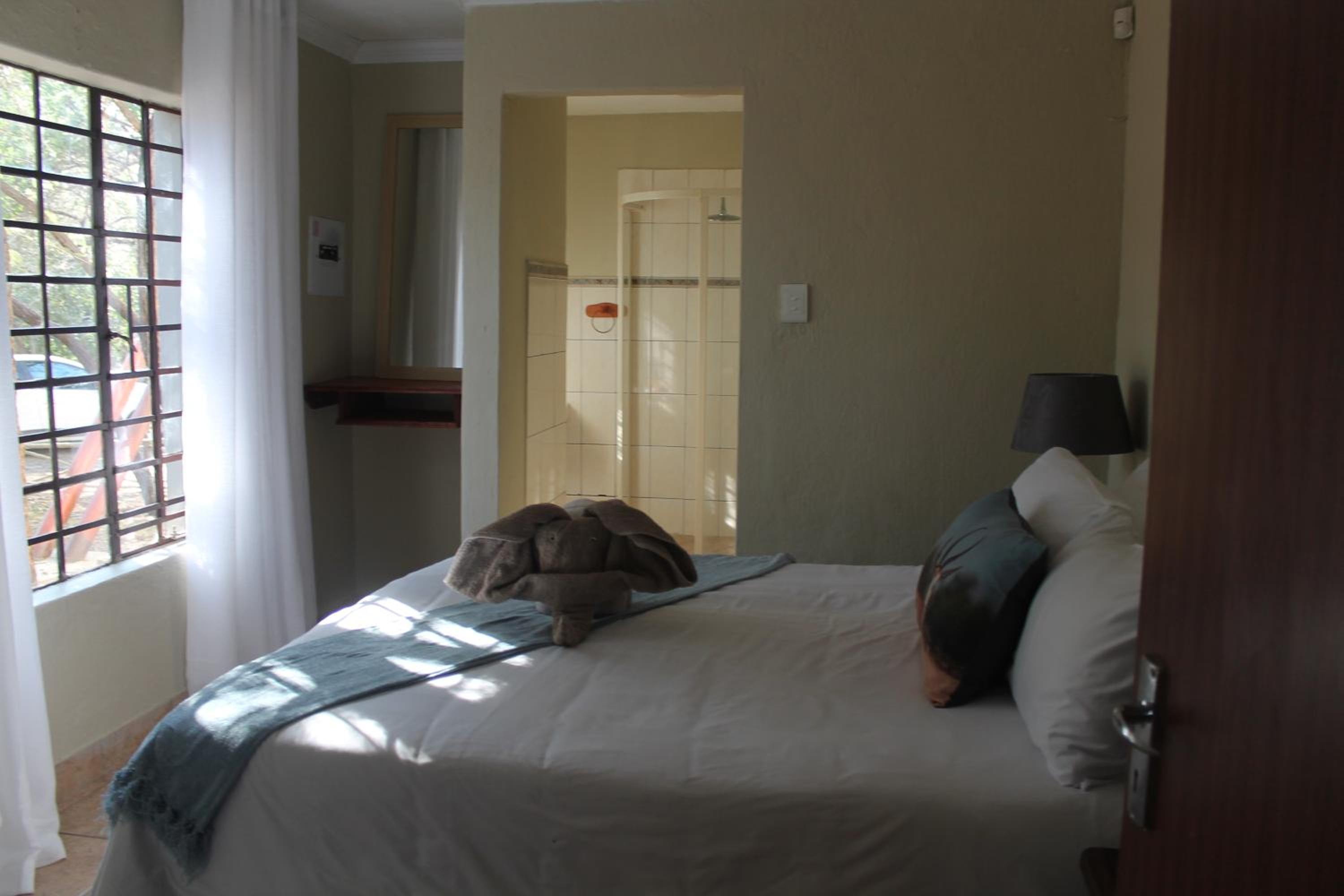 Superior King Suite - Photo 22