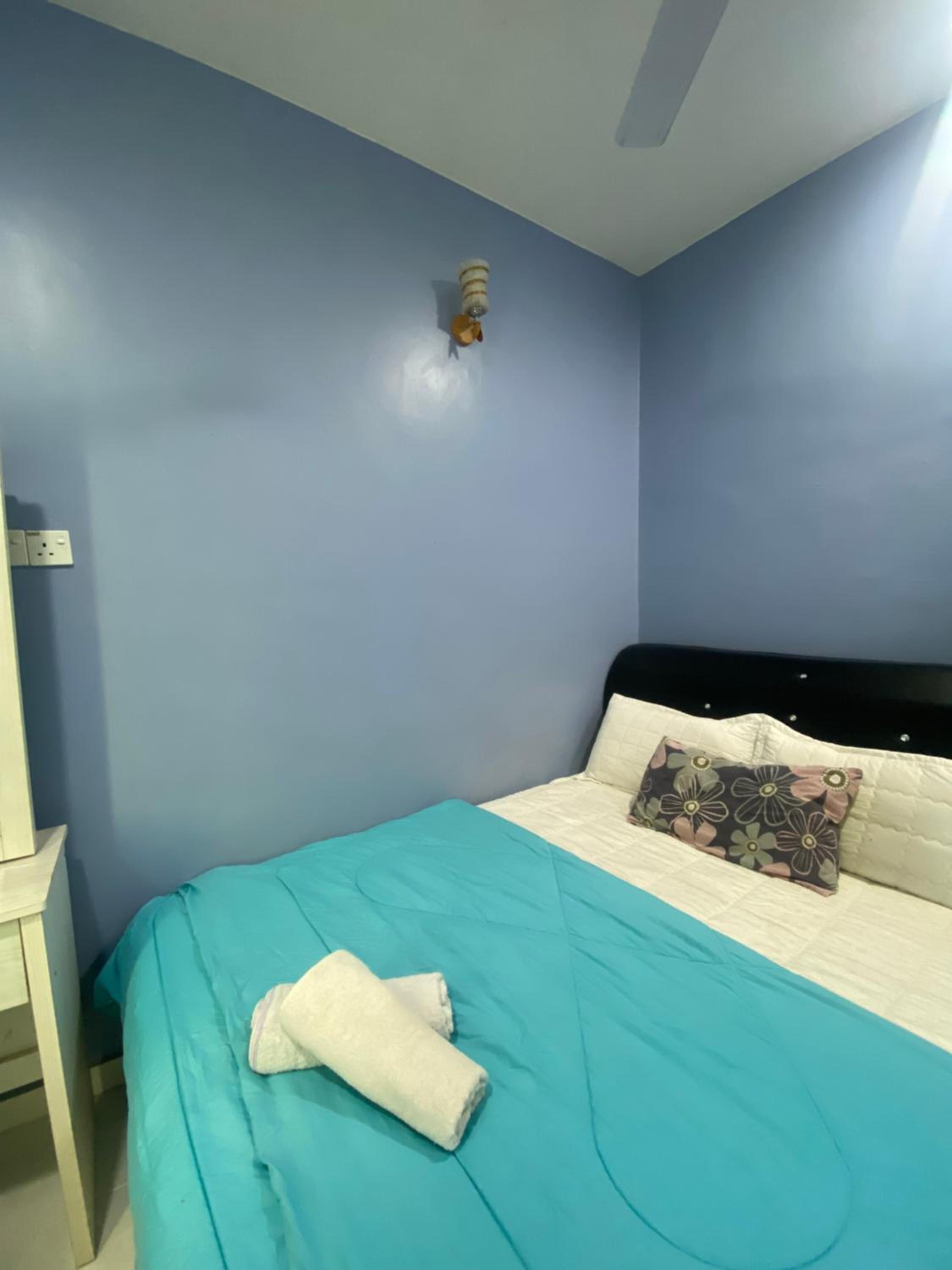 Standard Queen Room photo 3