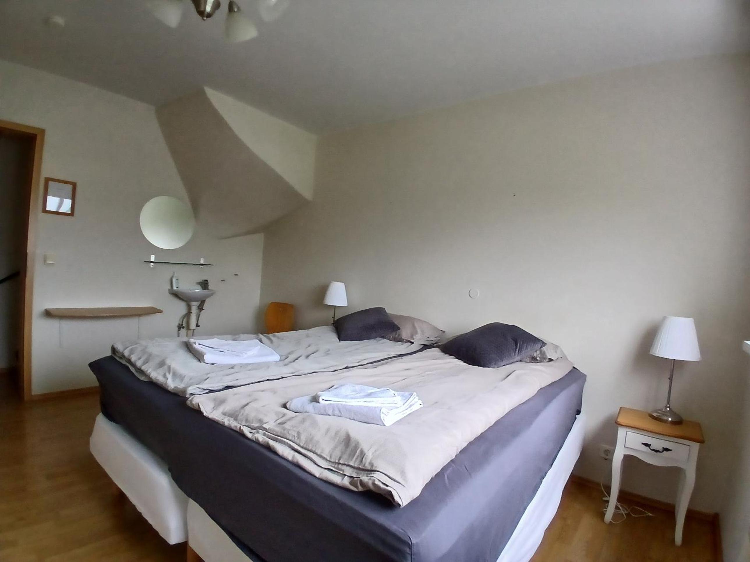 Double Room with Shared Bathroom photo 1