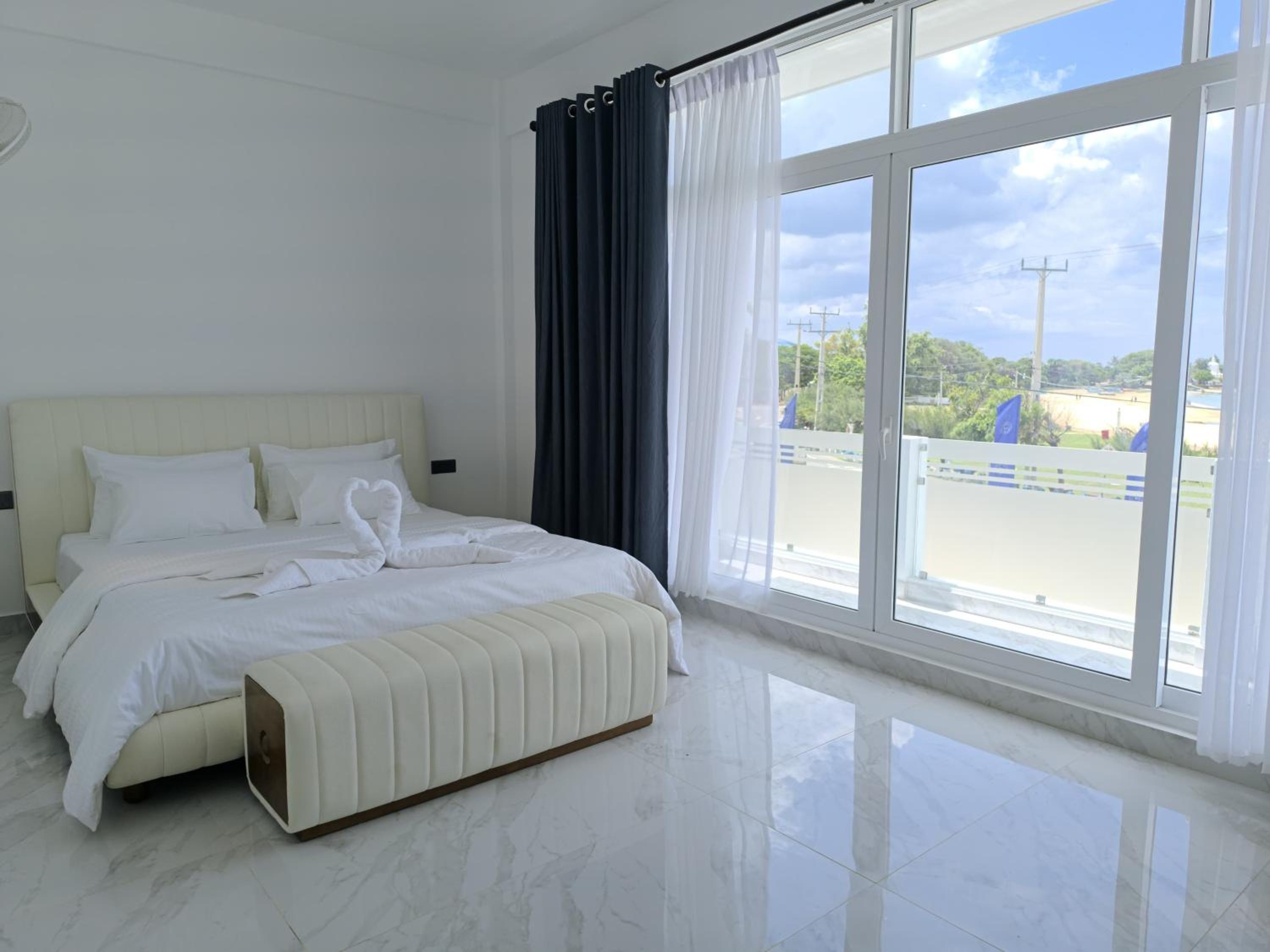 Deluxe Double Room with Balcony and Sea View photo 1