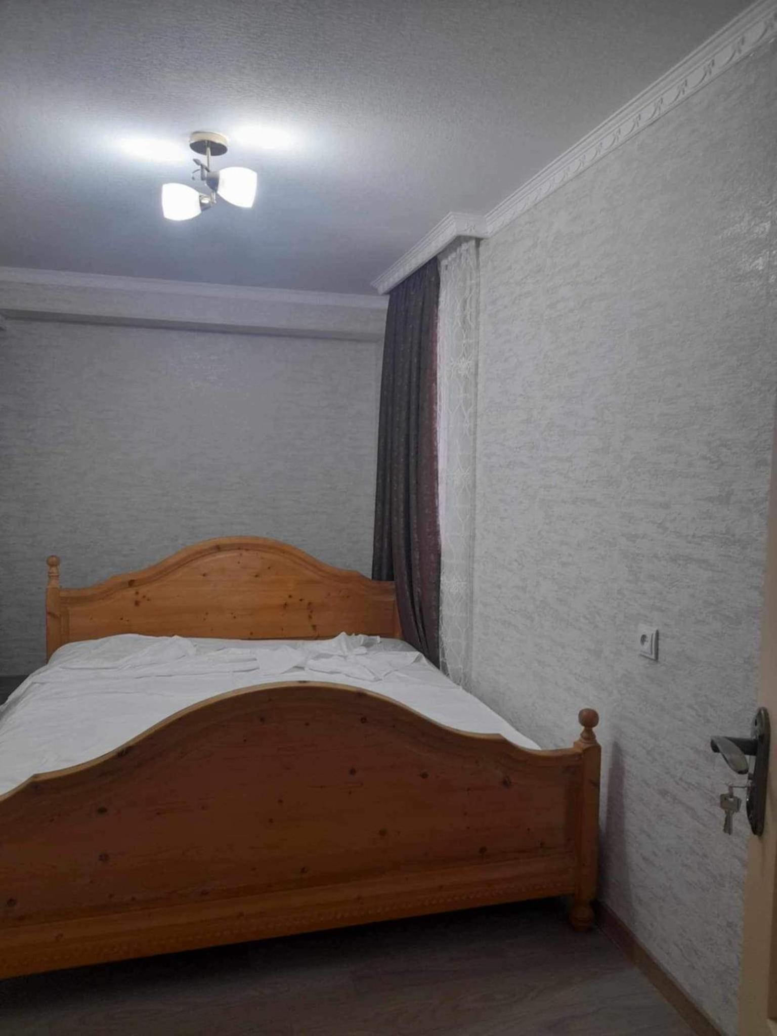 One-Bedroom House photo 1