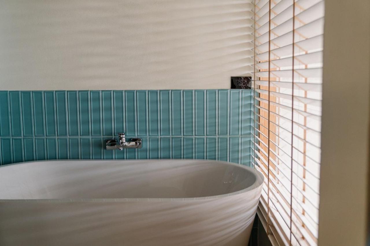 Double Room with Bathtub photo 3