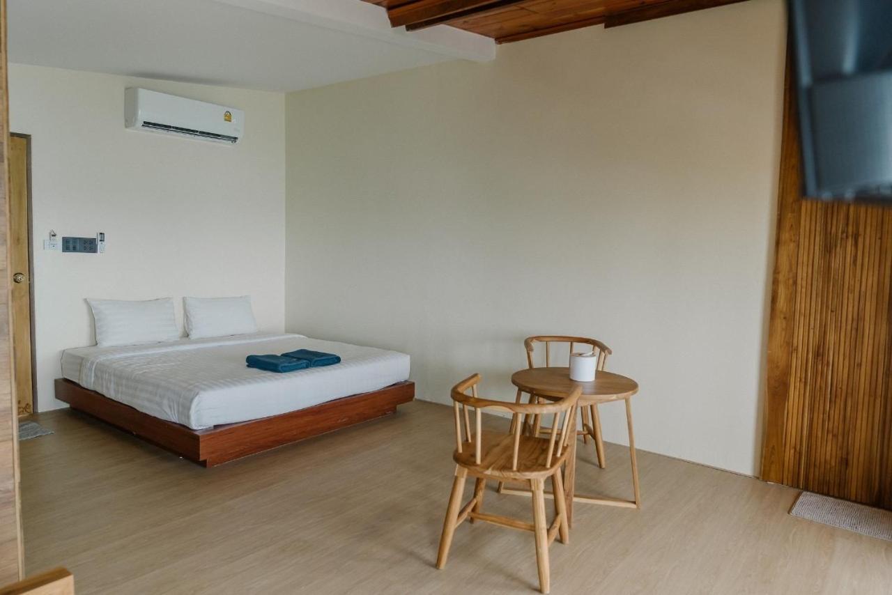 Double Room with Bathtub