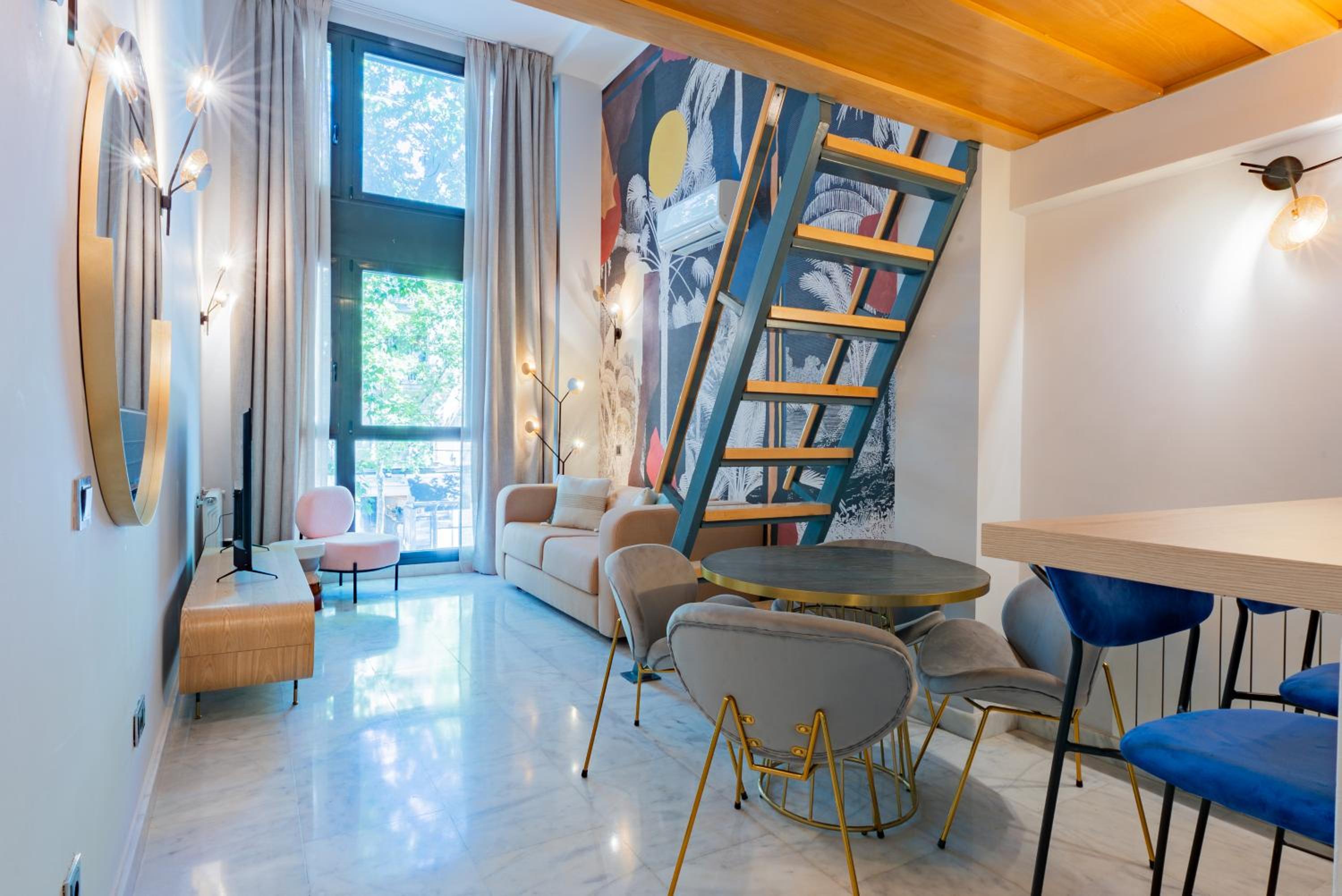 2 Bedroom Duplex Apartment with terrace photo 3