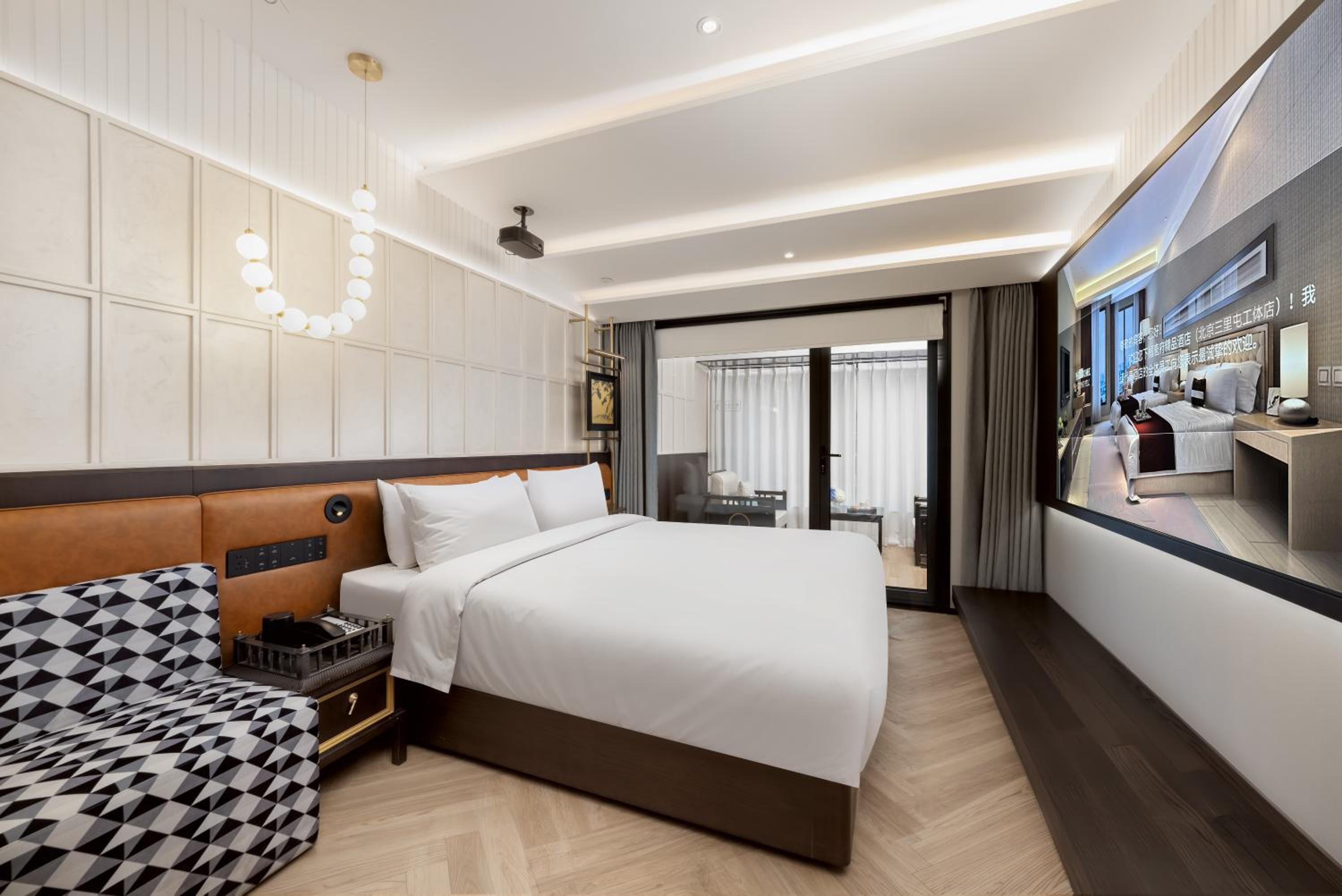 Premium Queen Room