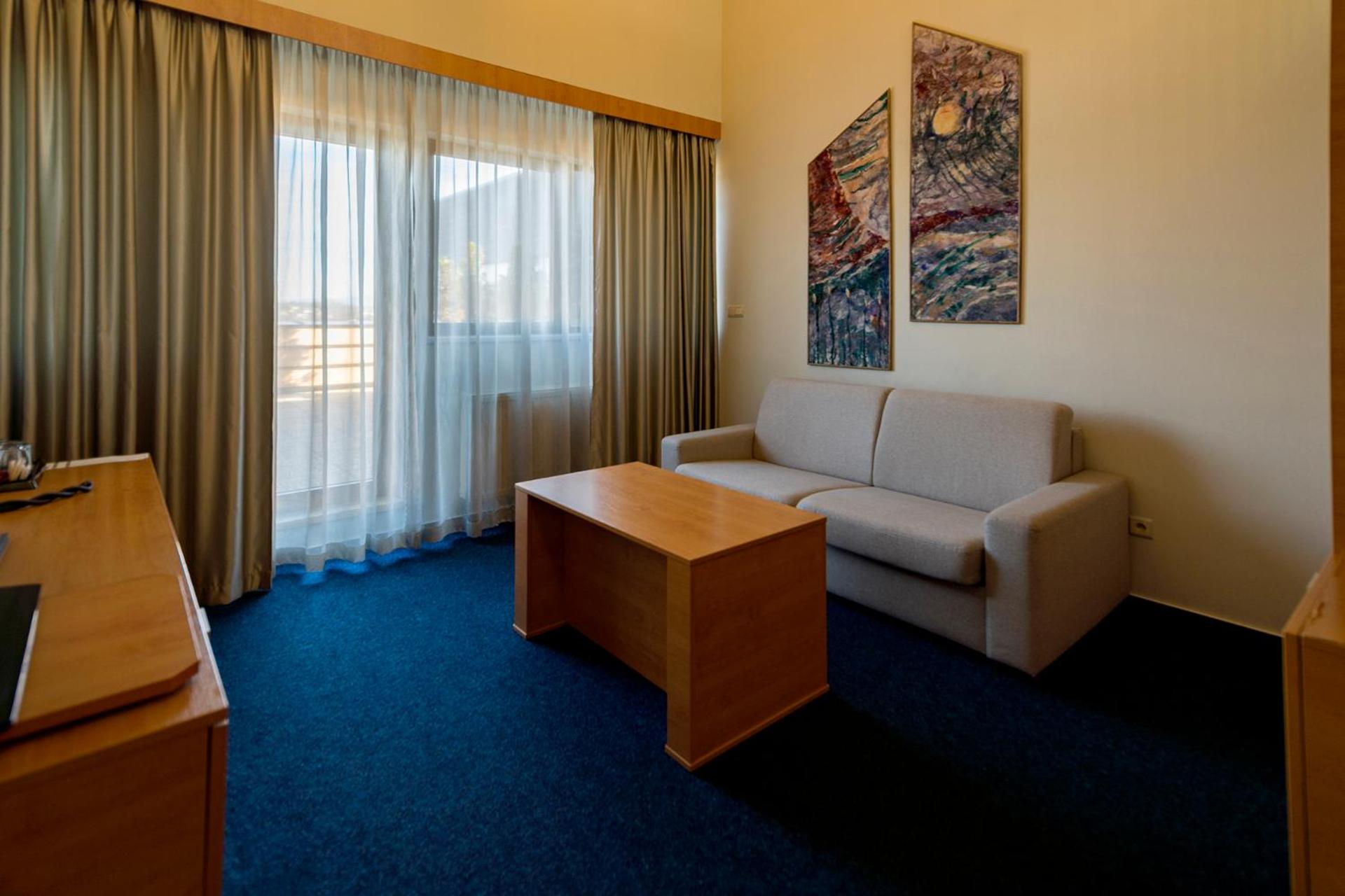 Maisonette Family Room (2 Adults + 2 Children) - Photo 1