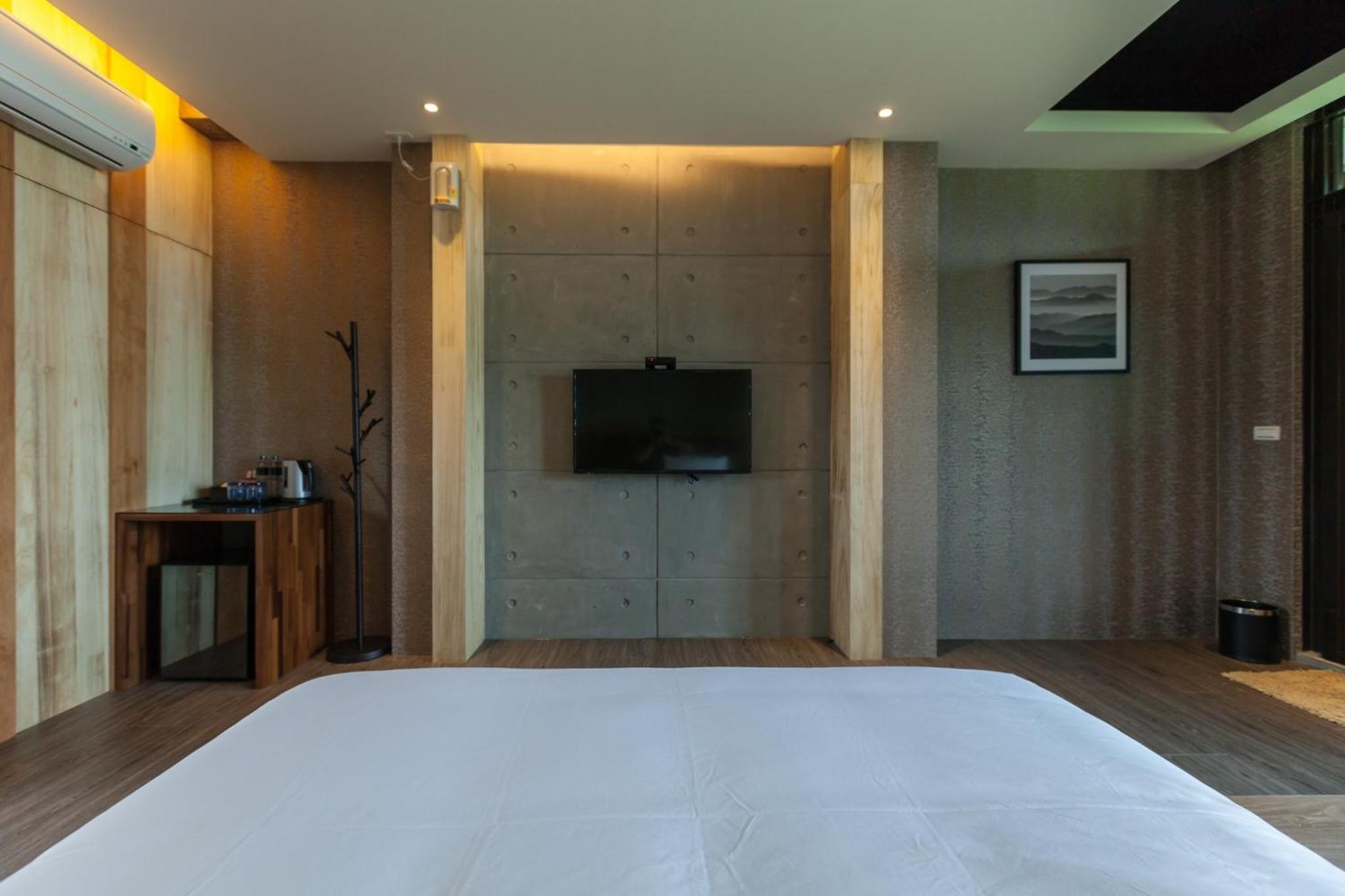 Standard Double Room photo 2