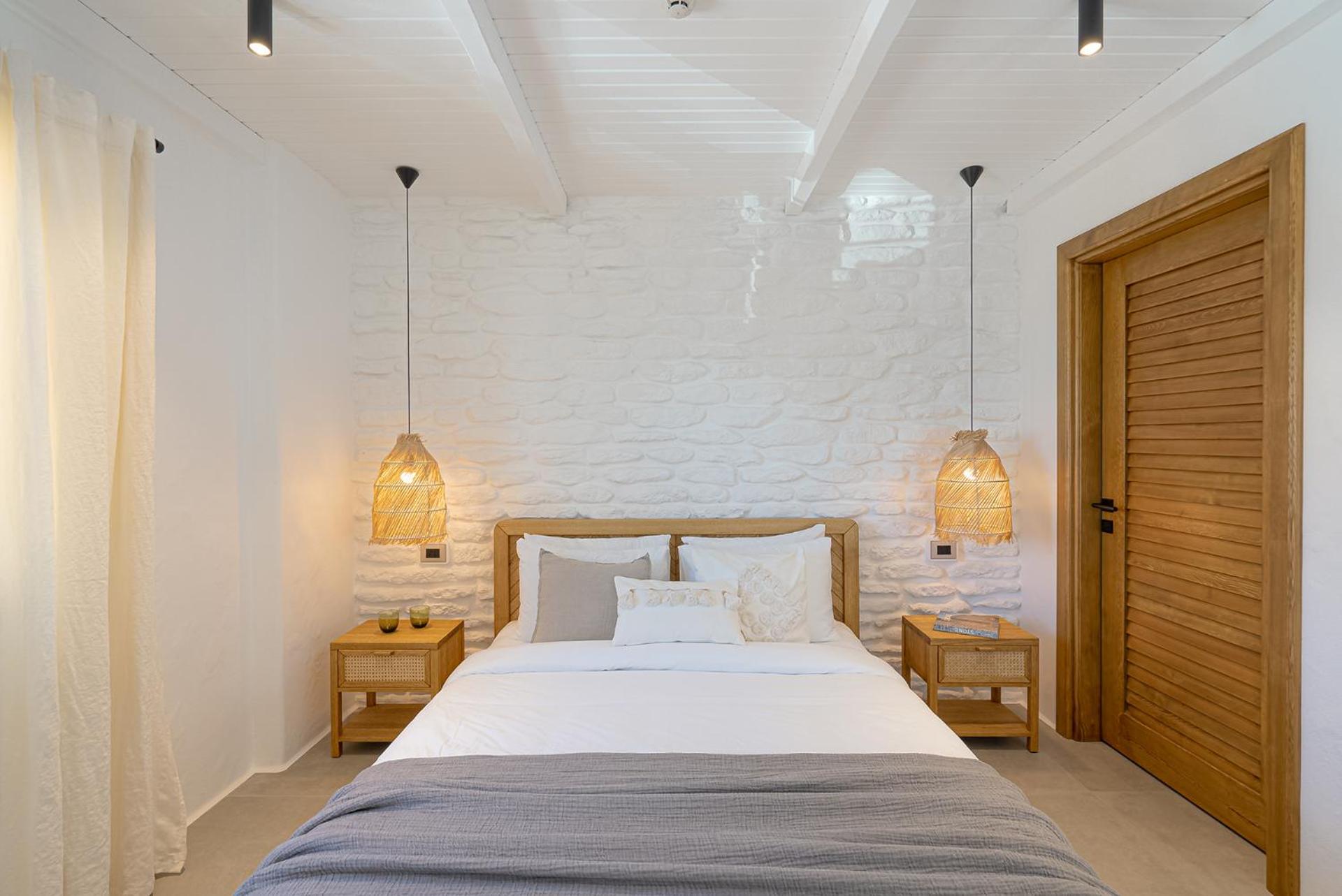 Deluxe Double Room with Balcony and Sea View