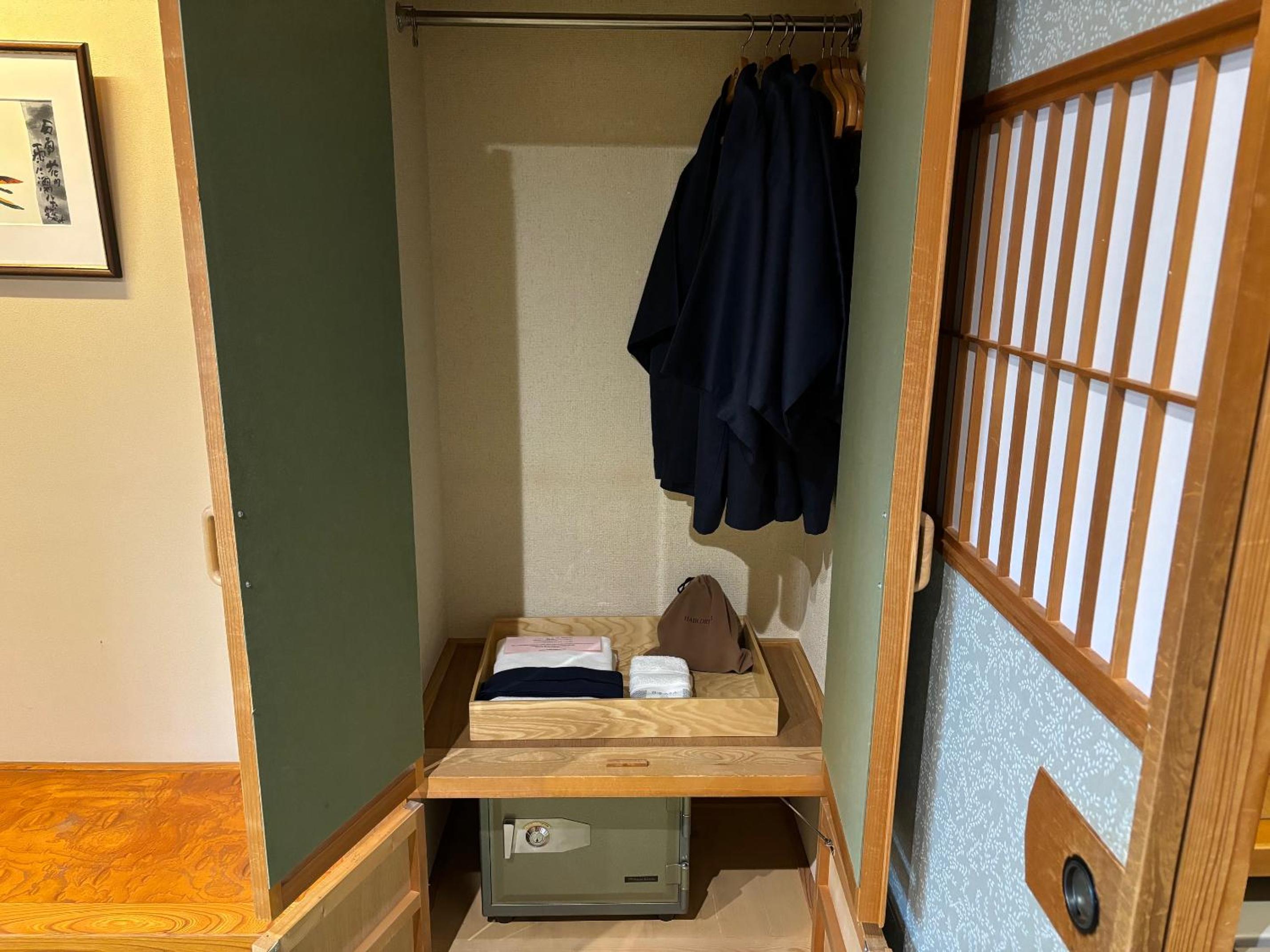 Japanese Style Room with Futon - No Bath, No Shower - Photo 7