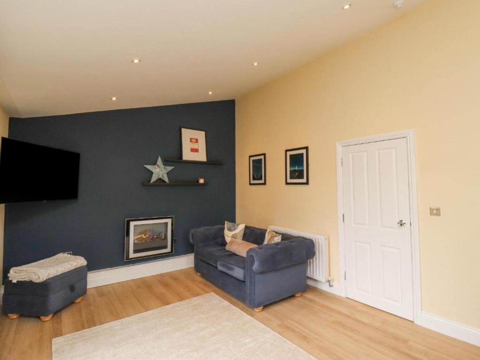 Apartment with Terrace photo 1