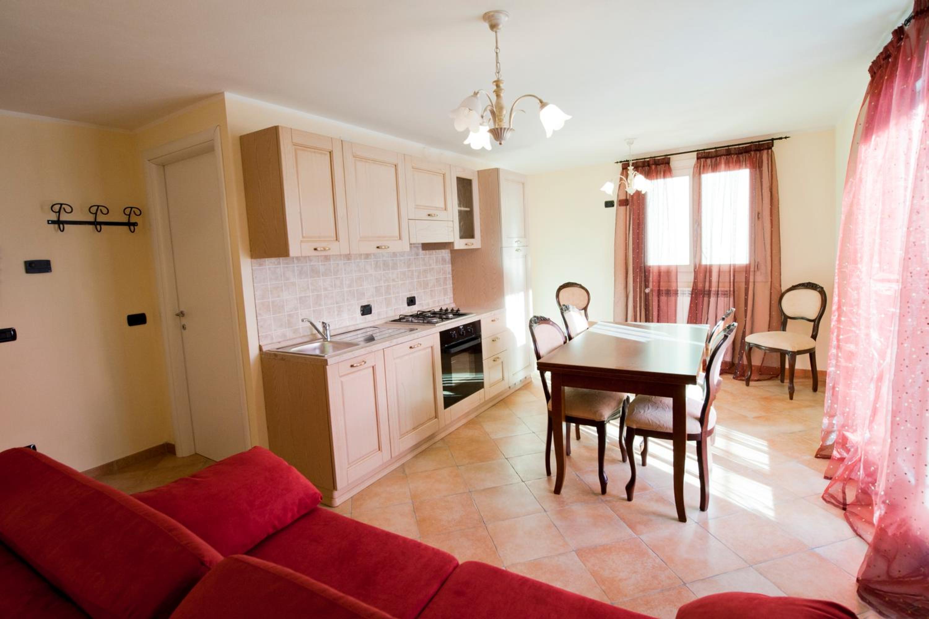 One-Bedroom Apartment with Balcony (4 Adults) photo 3