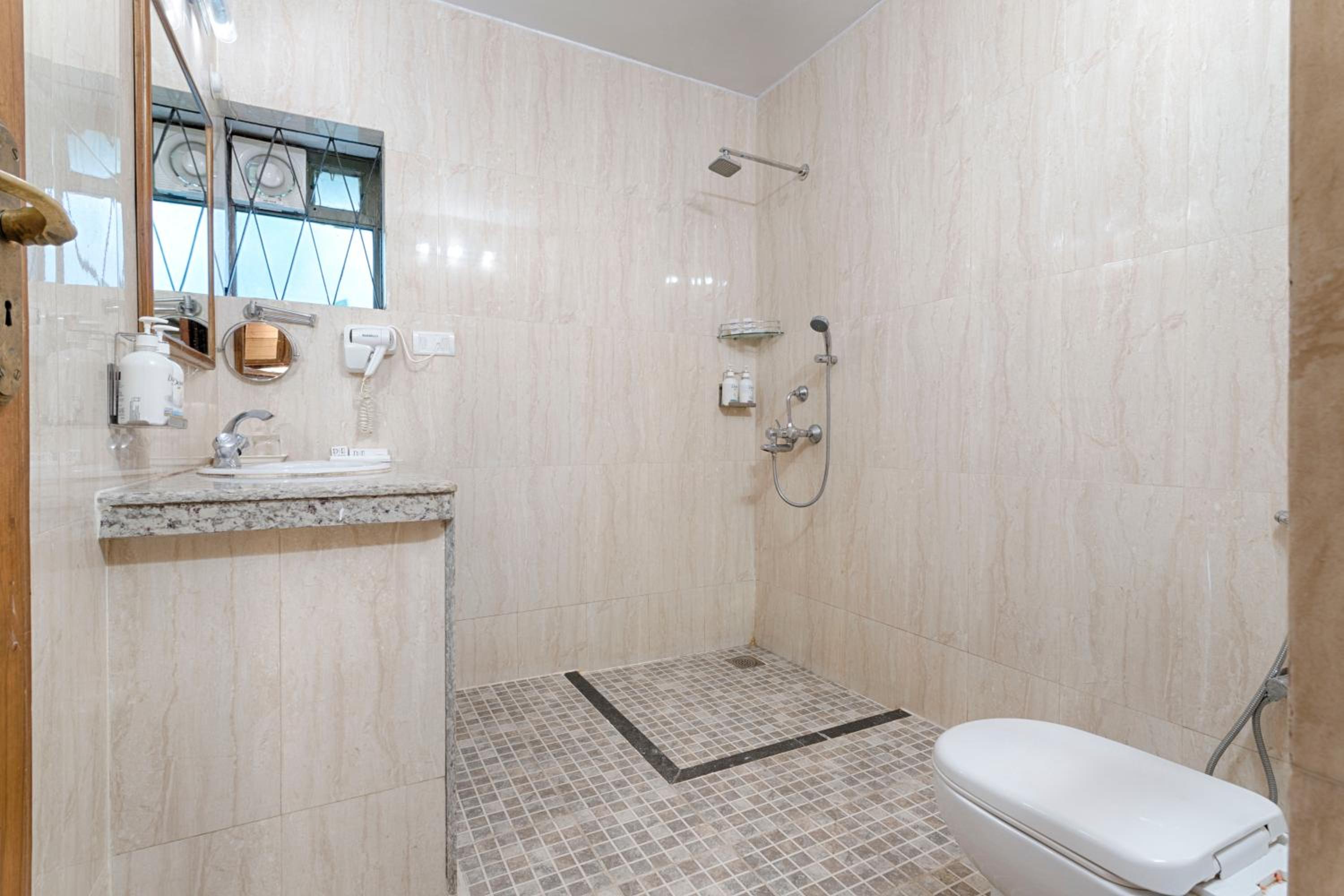 2 Bedroom Family Villa Private Pool - Complimentary 2 pints of beer on per stay - 15% Discount on F&B - Photo 7