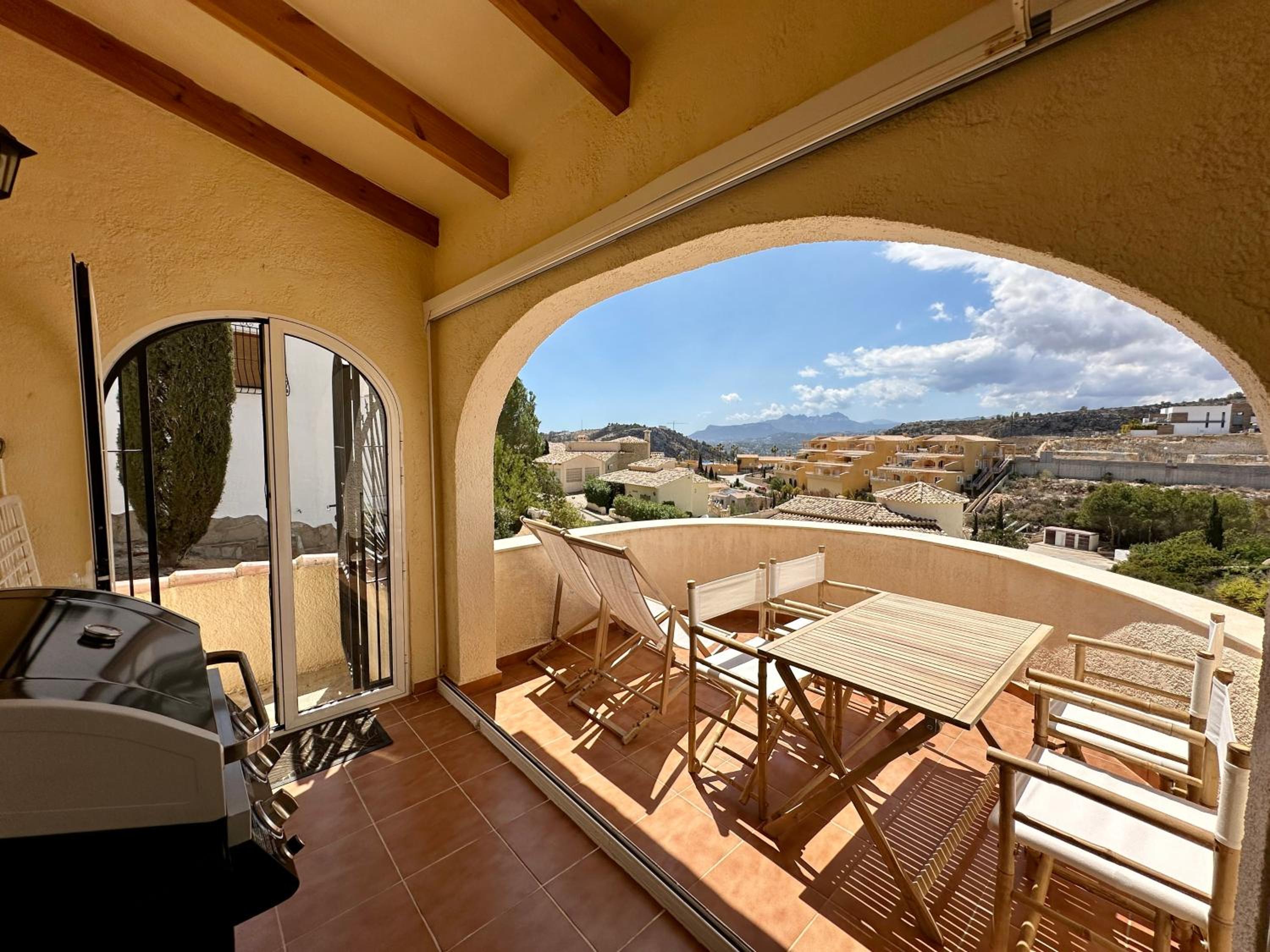 Villa photo 2