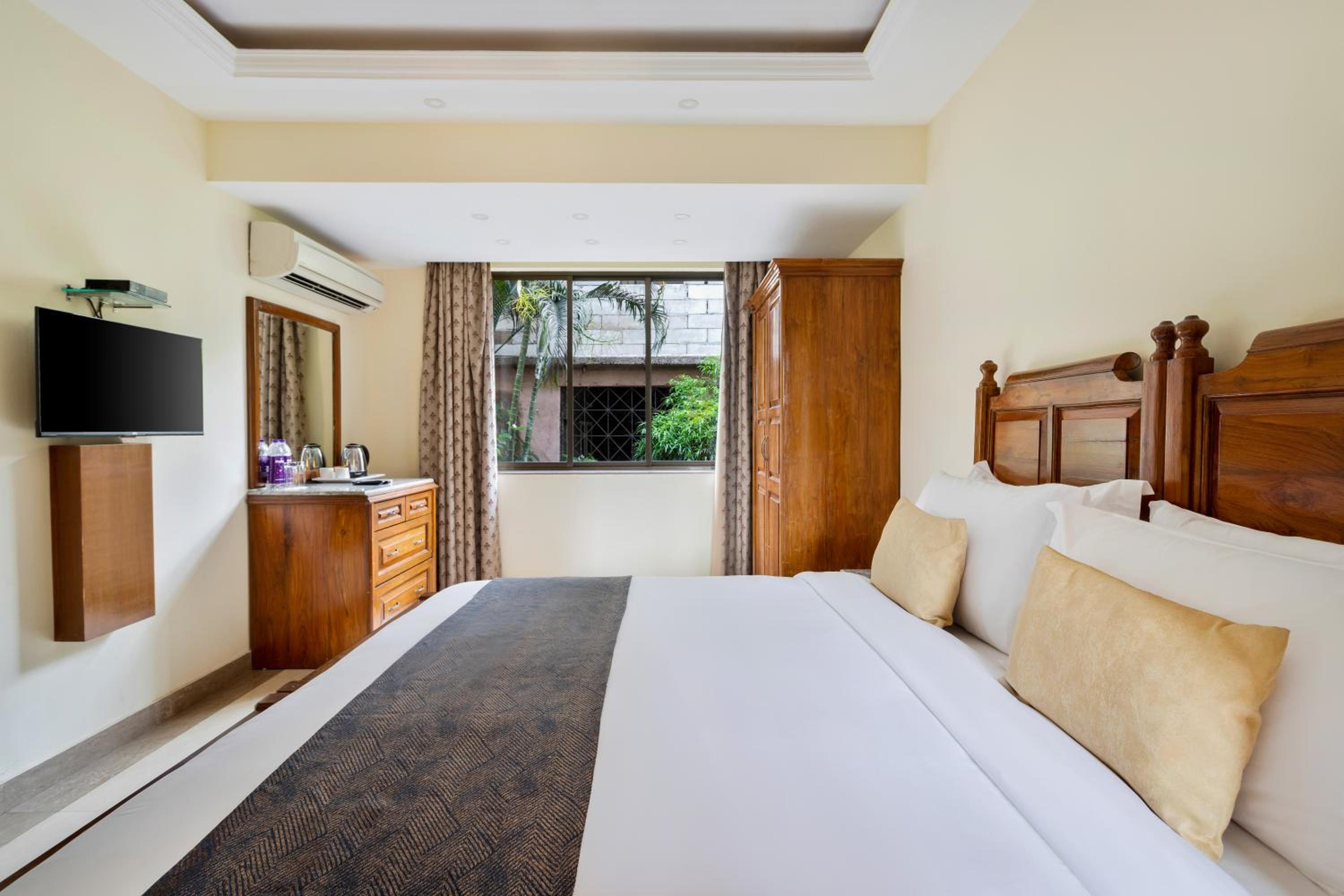 Deluxe Room - Complimentary 2 pints of beer on per stay - 15% Discount on F&B - Photo 6