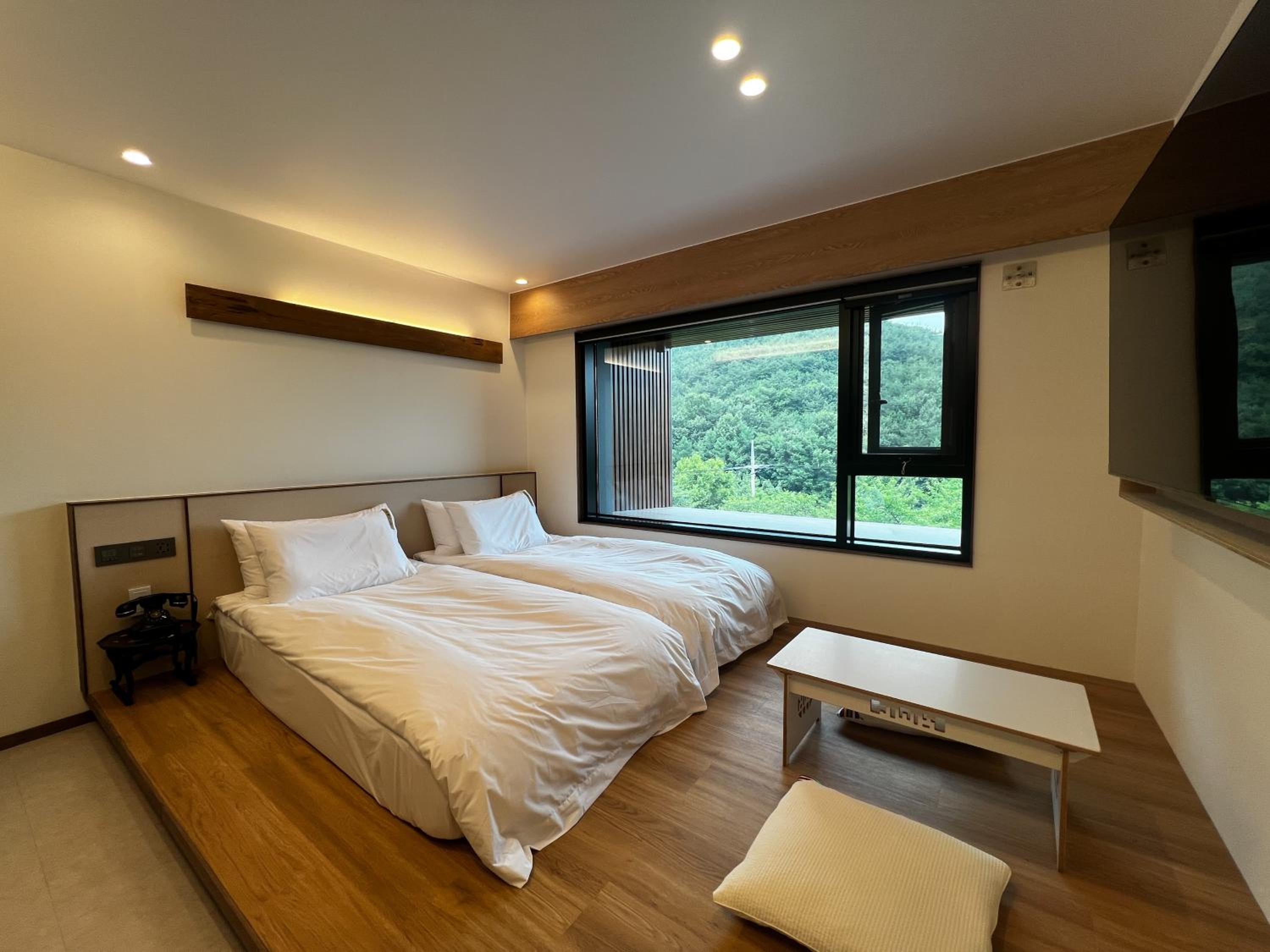 Twin Room with Private Bathroom