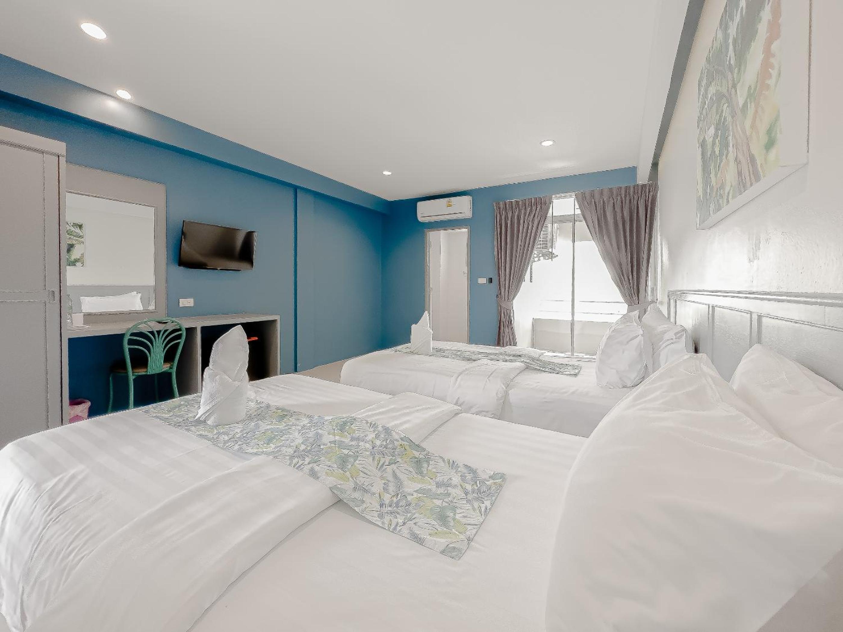 Standard Twin Room