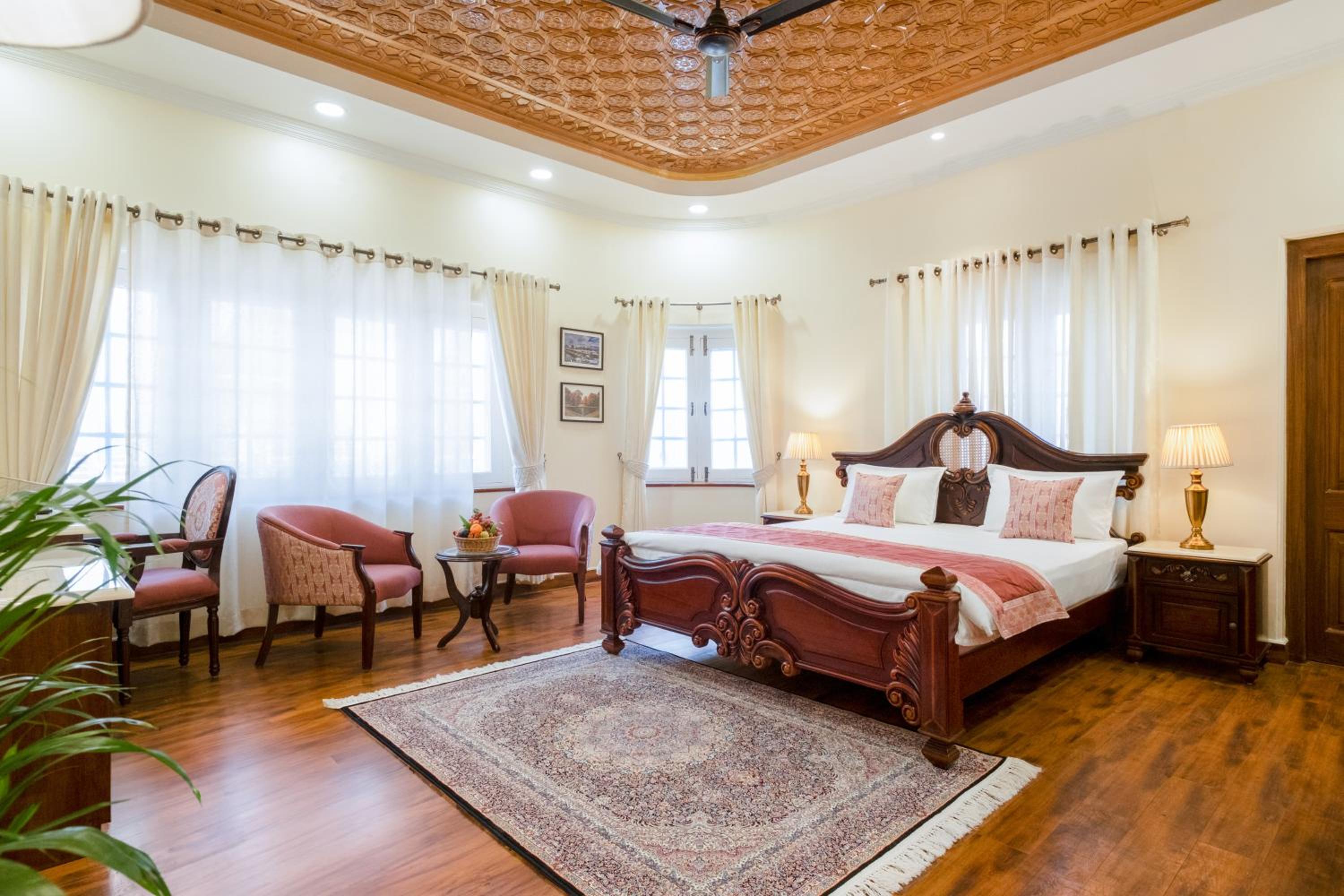 Deluxe Family Room photo 1