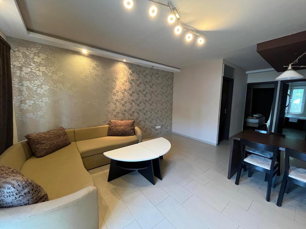 Apartment - Photo 4