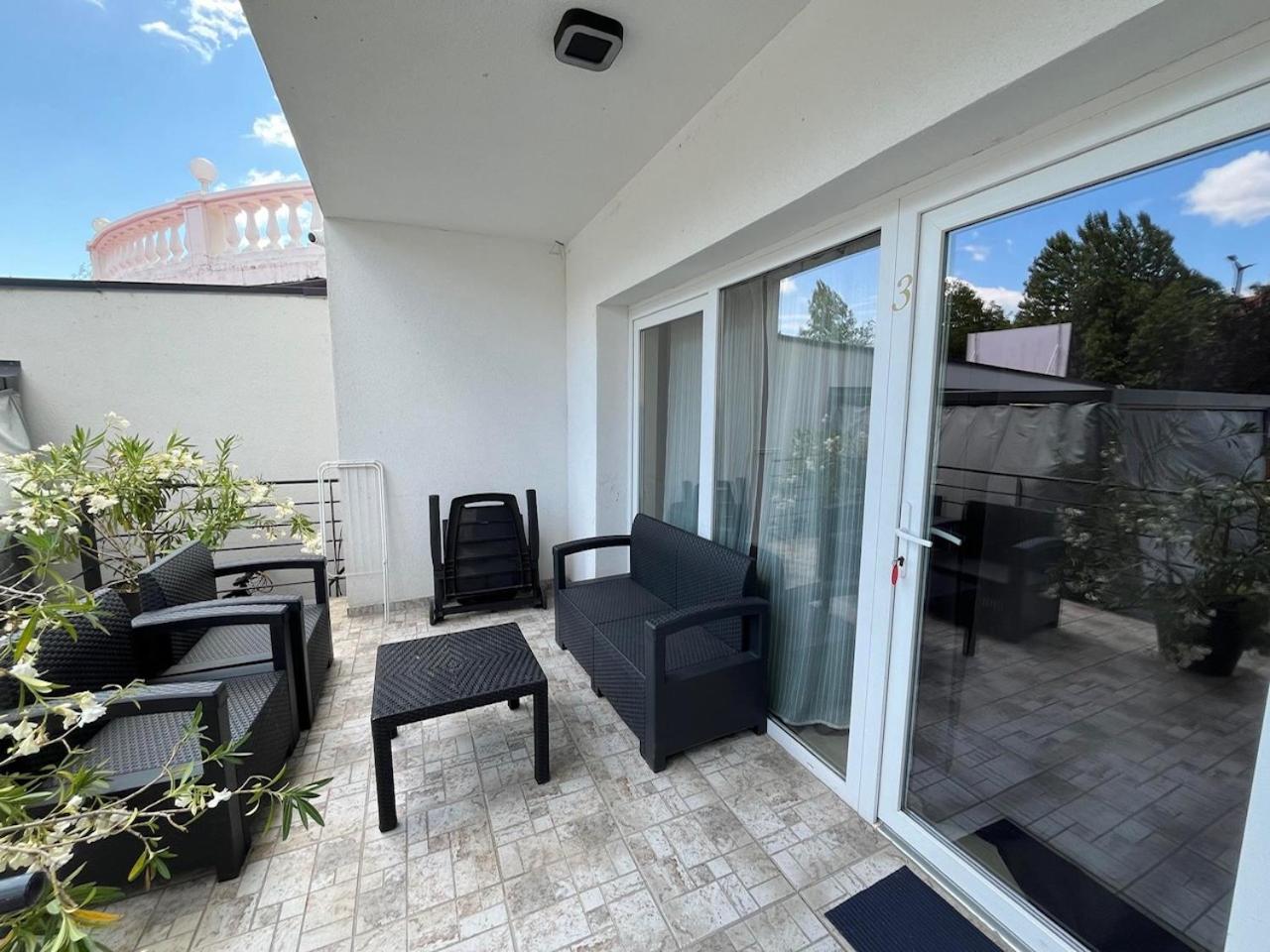 Apartment - Photo 3