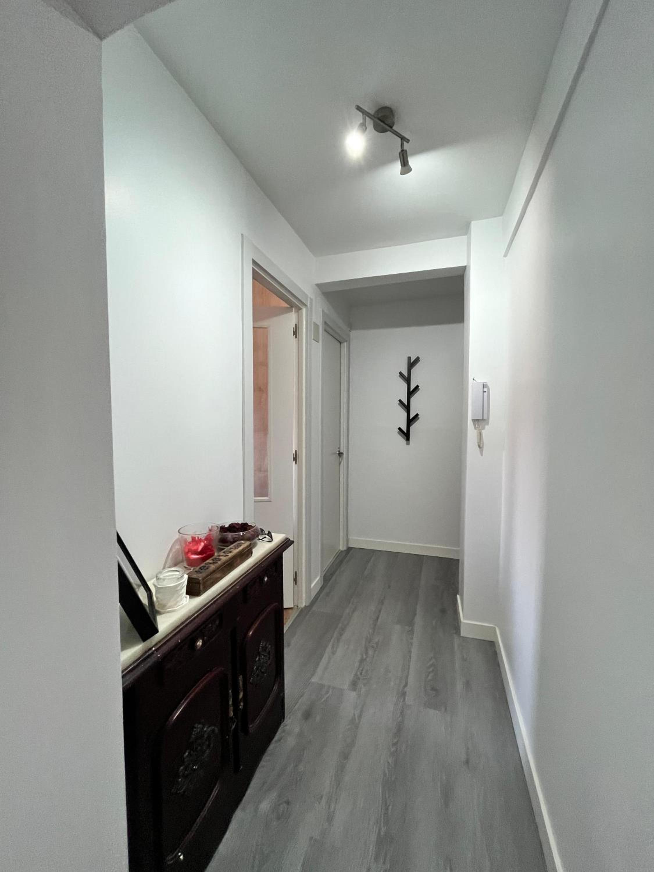 Double Room with Shared Bathroom photo 2