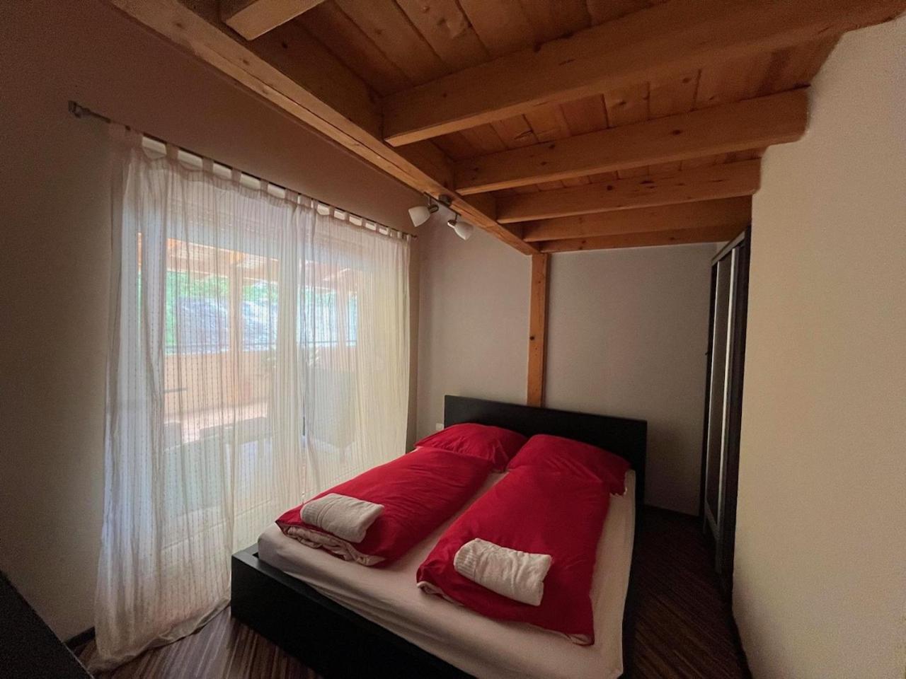 Apartment - Split Level - Photo 8