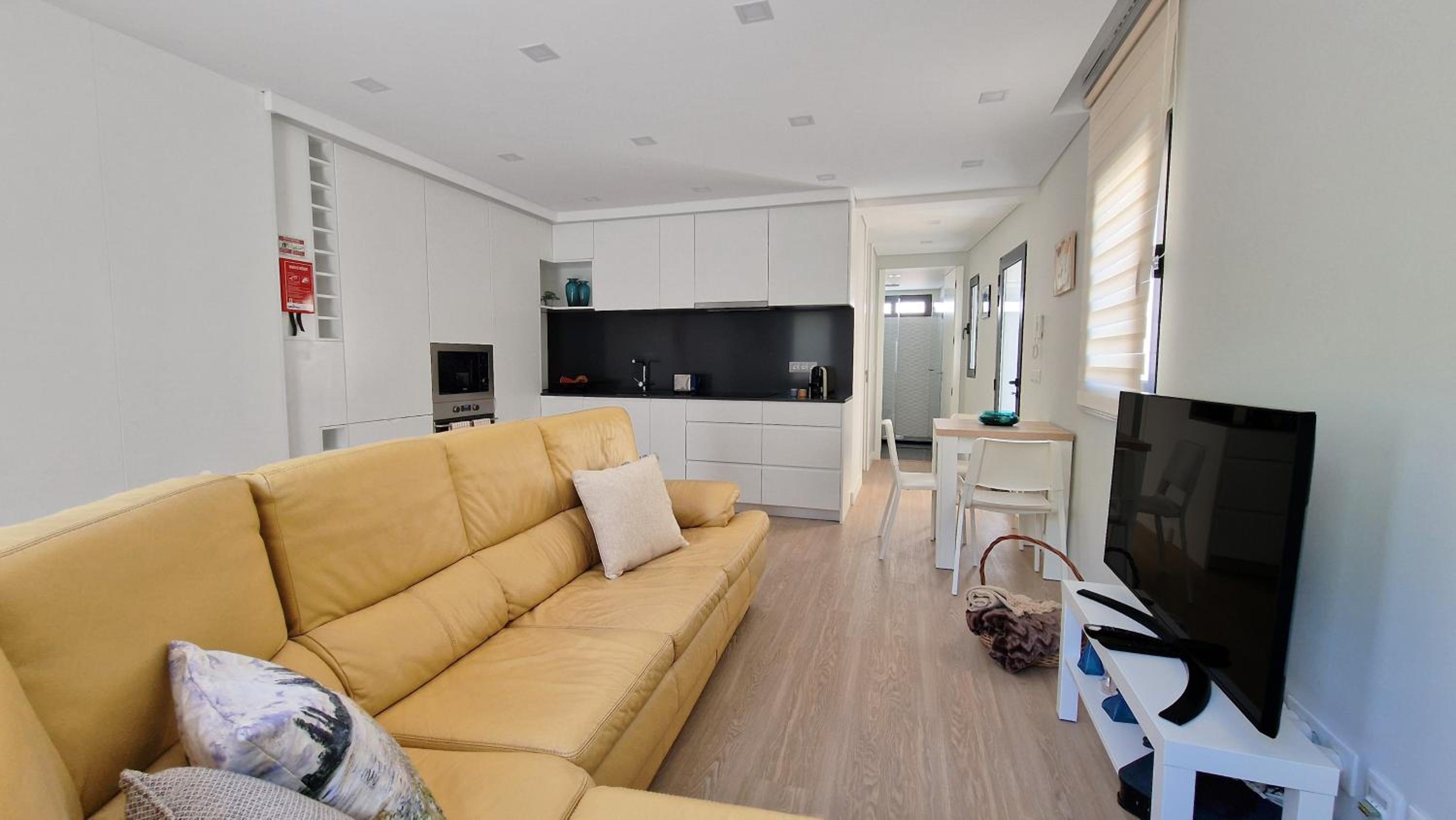 One-Bedroom Apartment photo 2