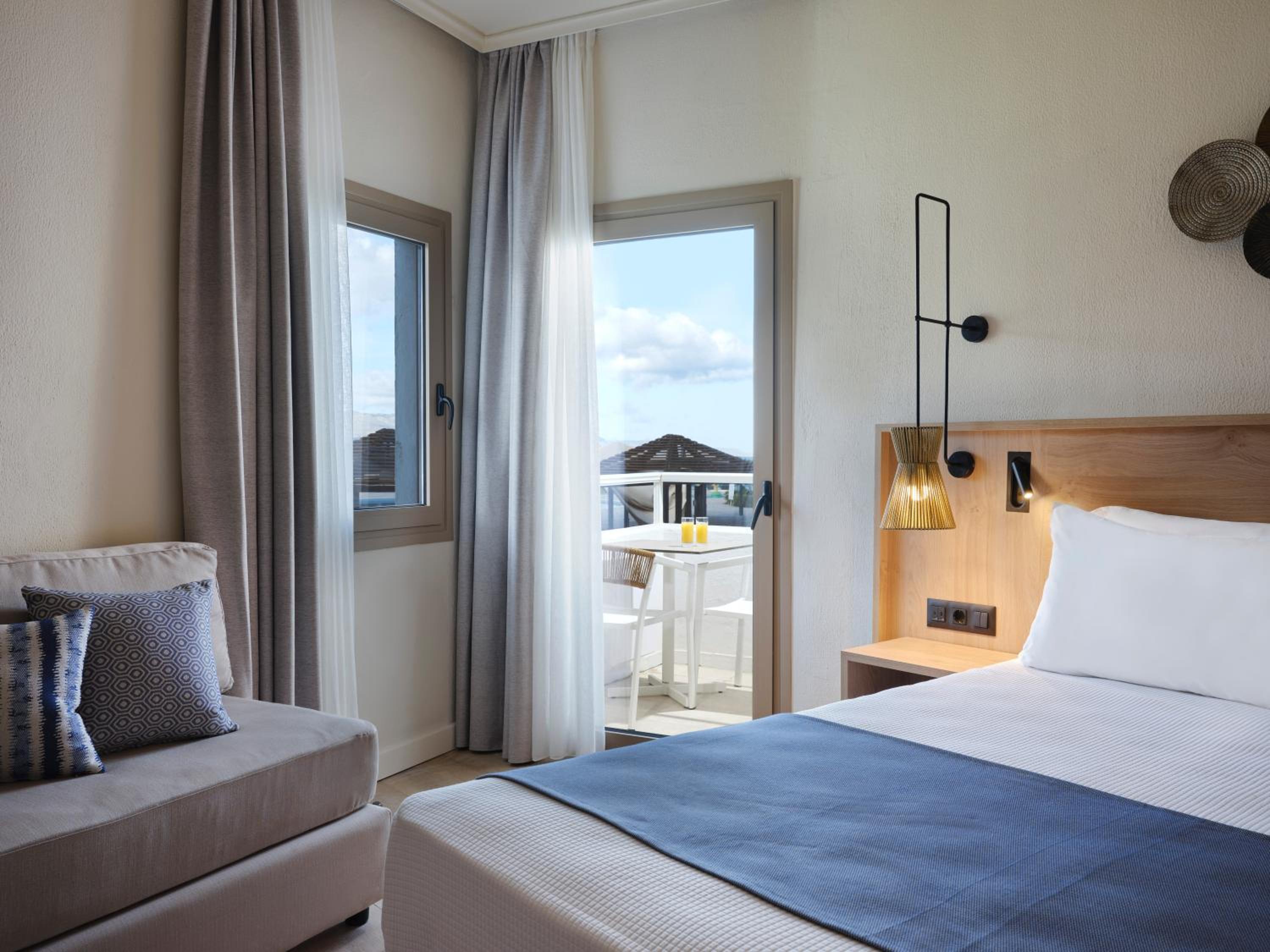 Double Room Sea View for 4 - Photo 3