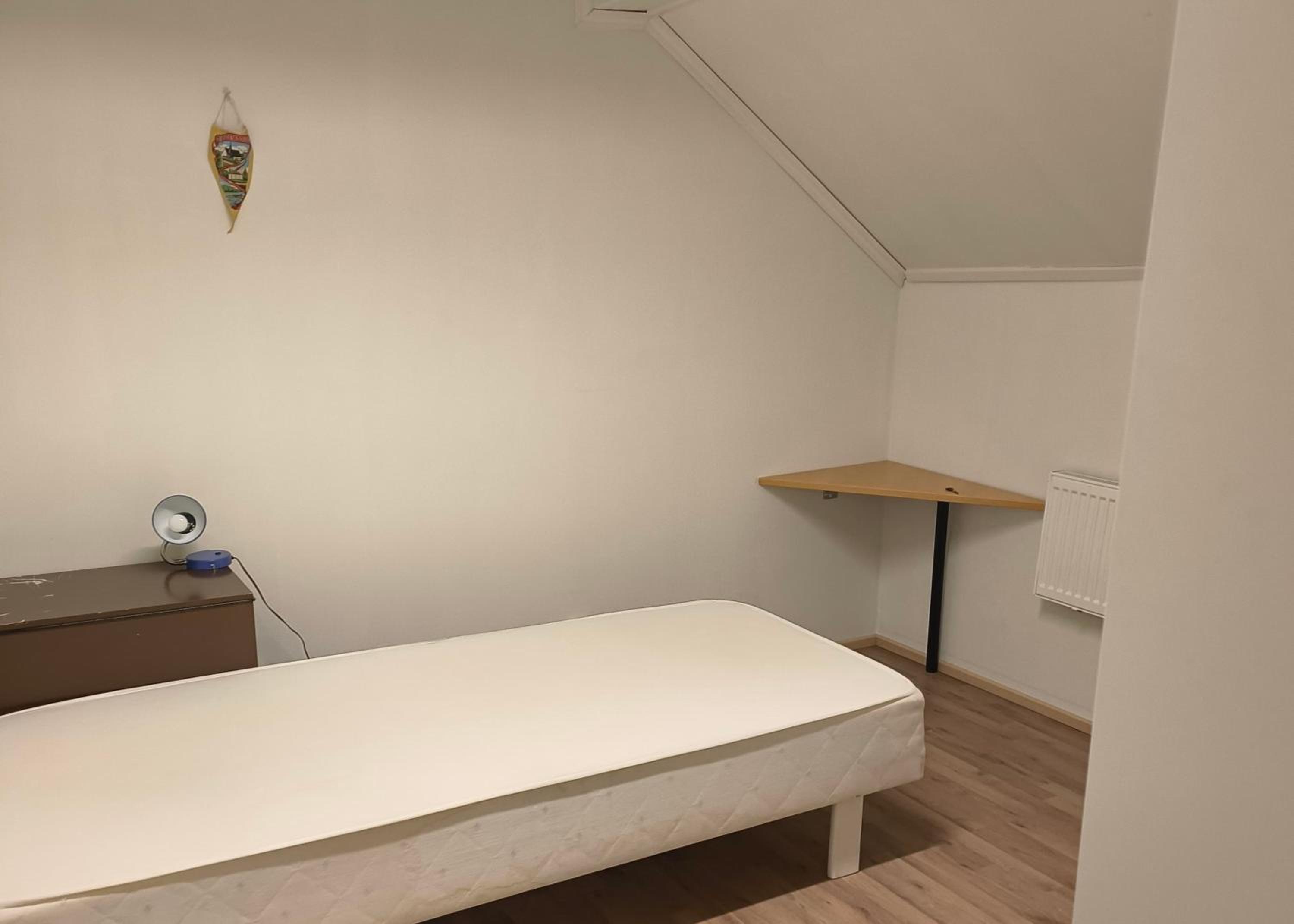 Single Room With Shared Bathroom