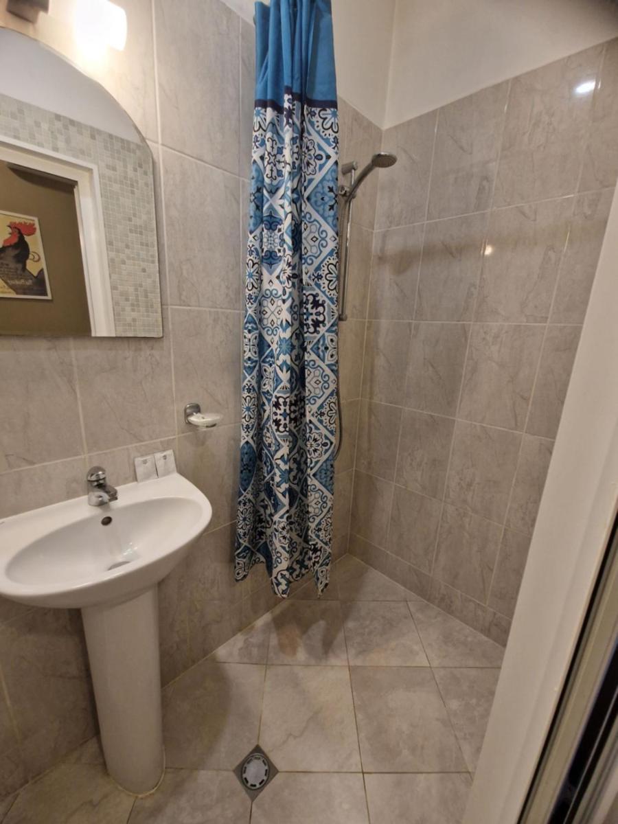 Double or Twin Room photo 3