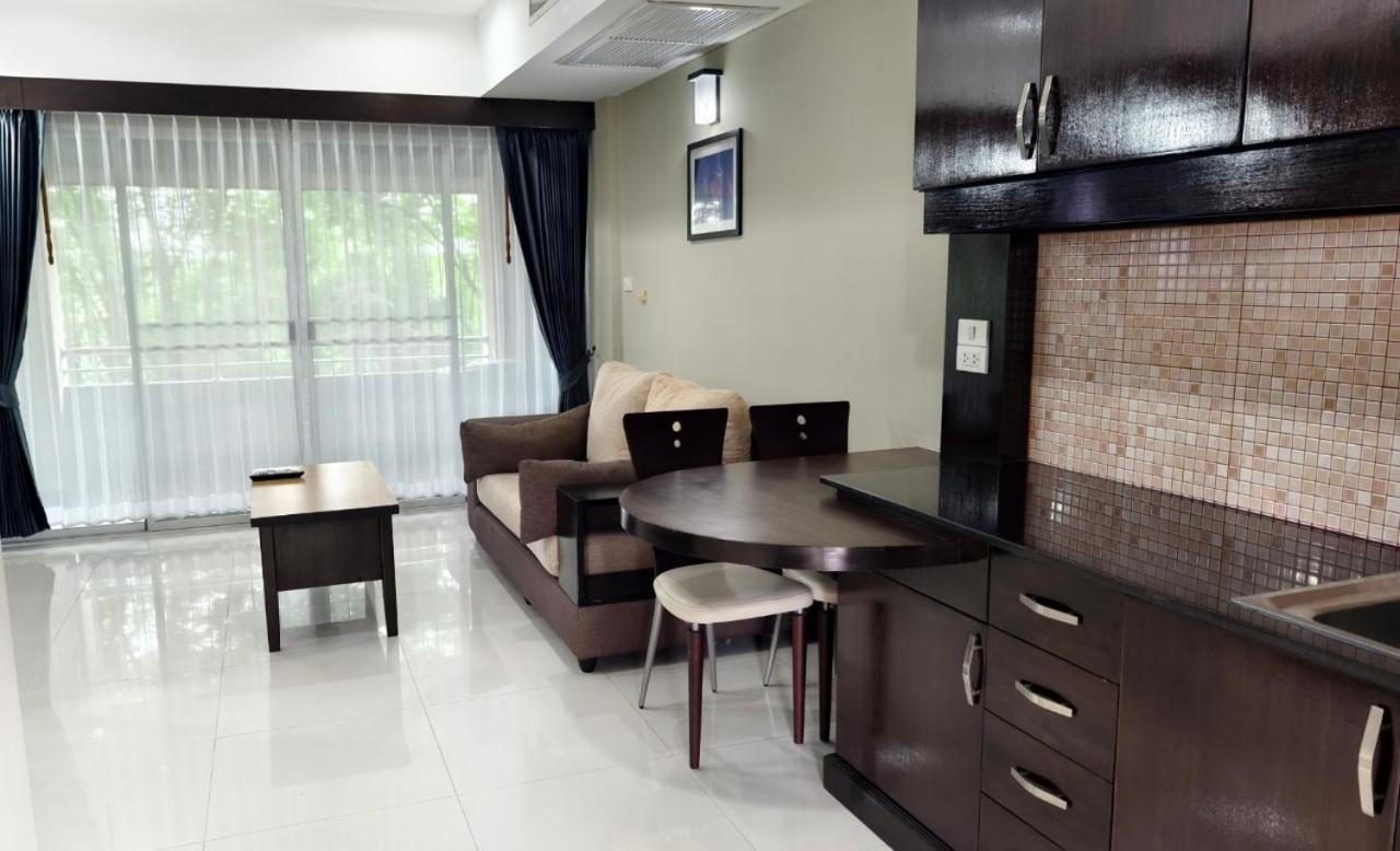 King Room with Balcony photo 2