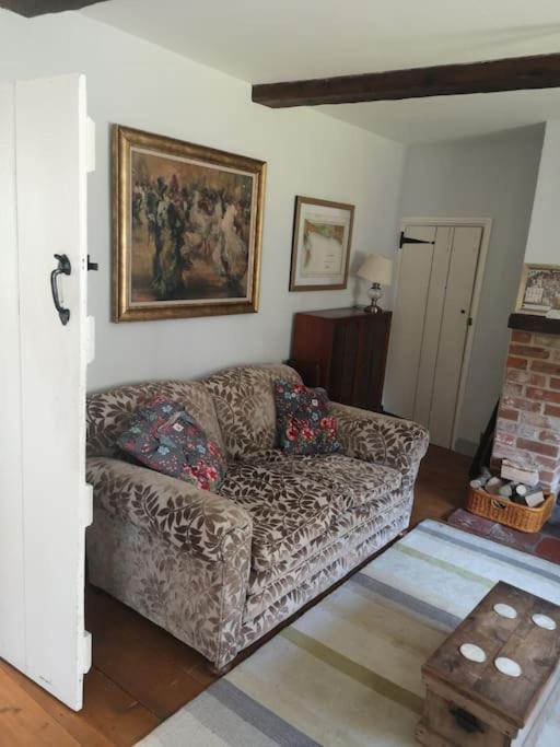 Three-Bedroom House photo 3