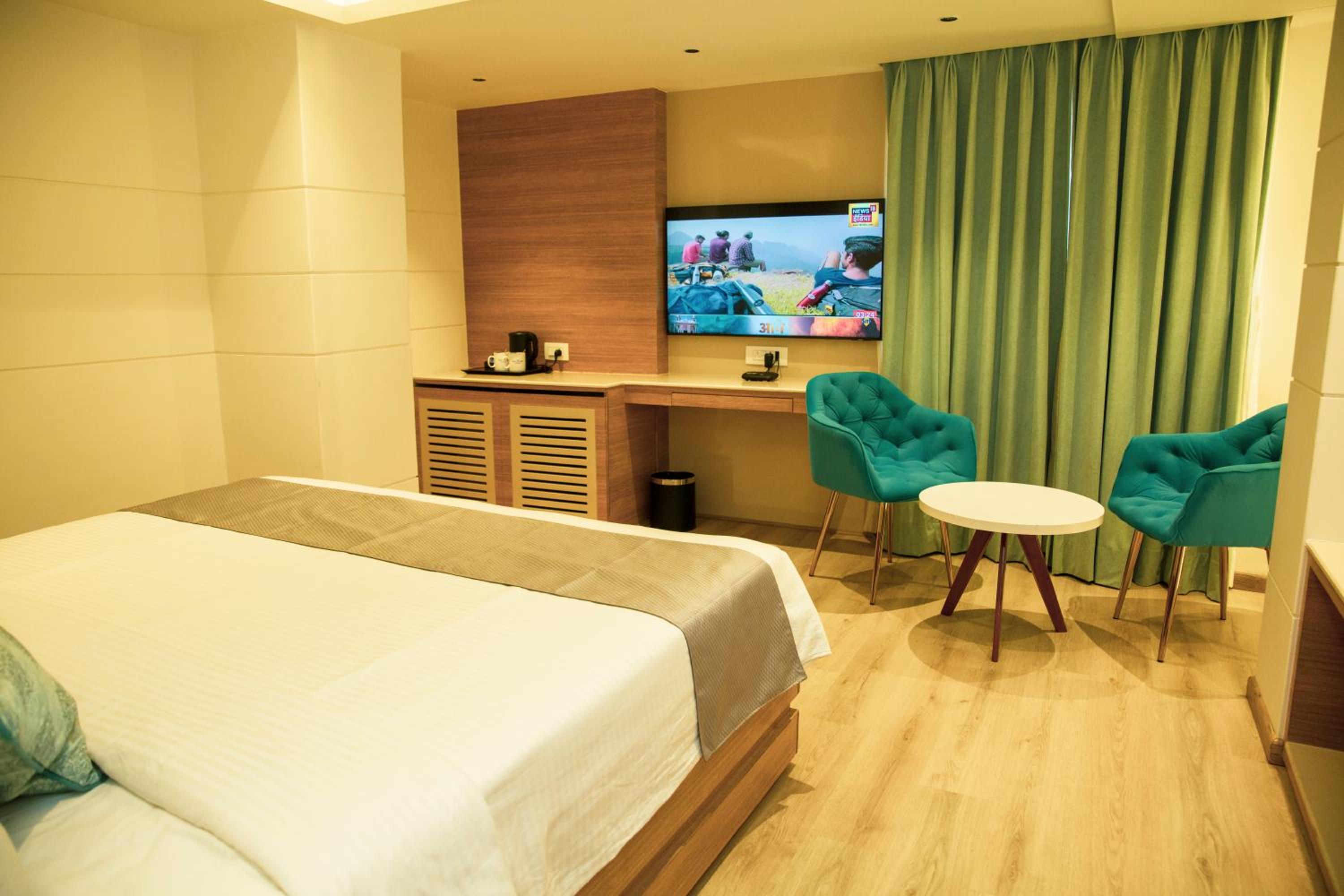 Deluxe Double or Twin Room - Photo 4
