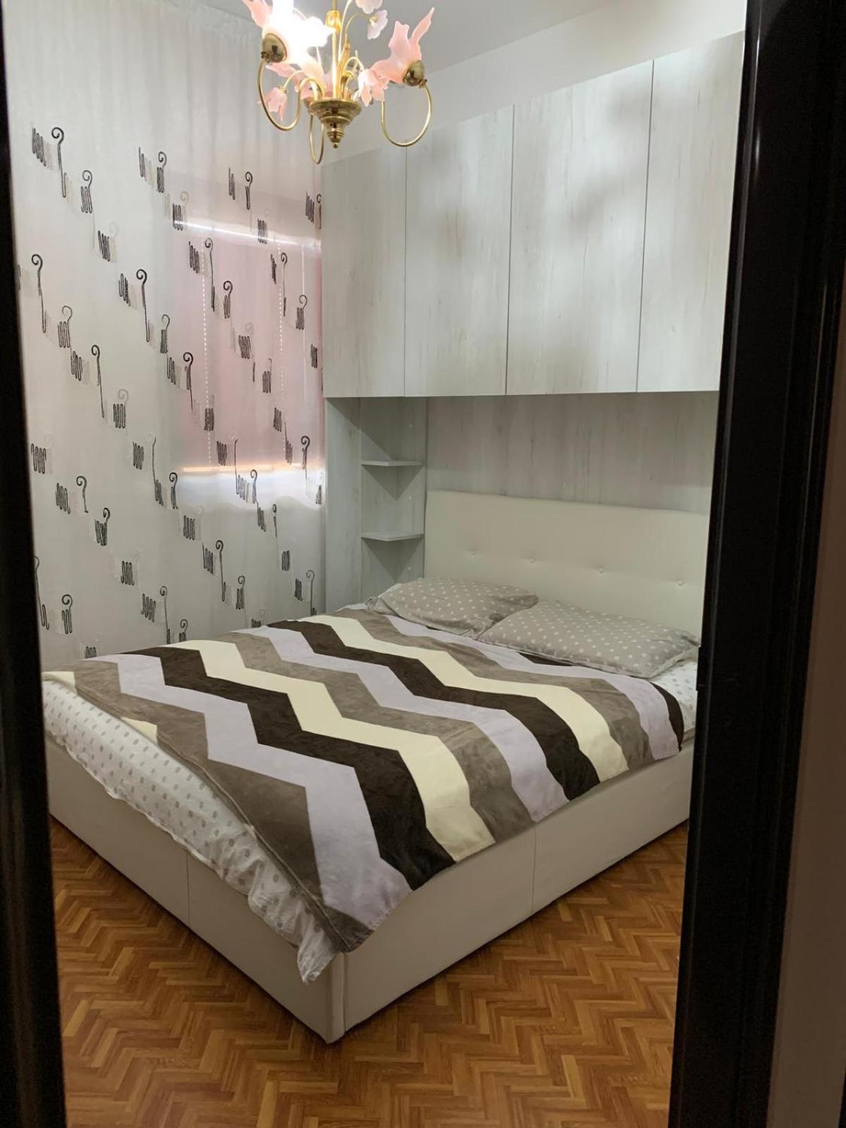 Deluxe One-Bedroom Apartment With City View photo 3