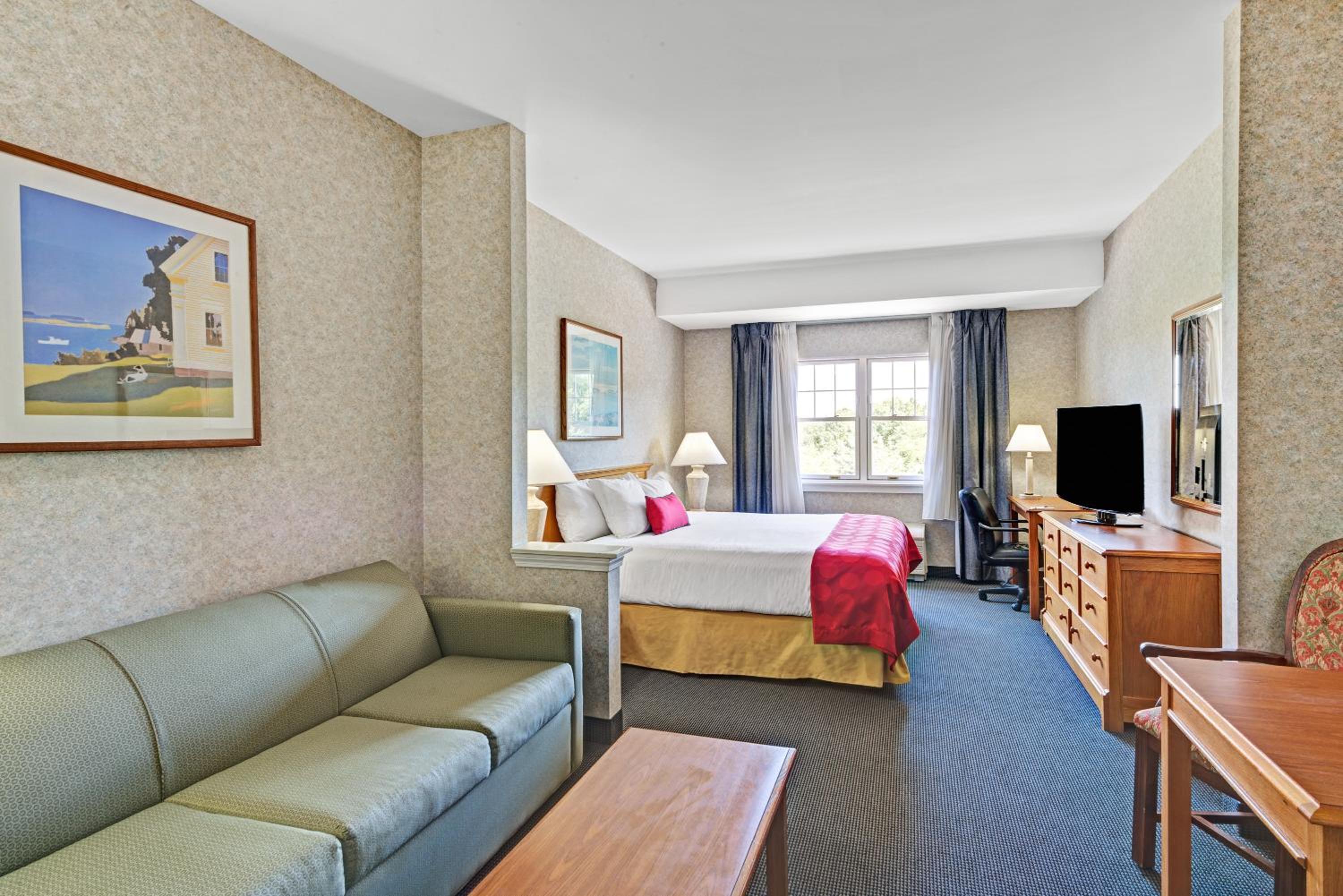 King Studio Suite - Non-Smoking - Photo 5