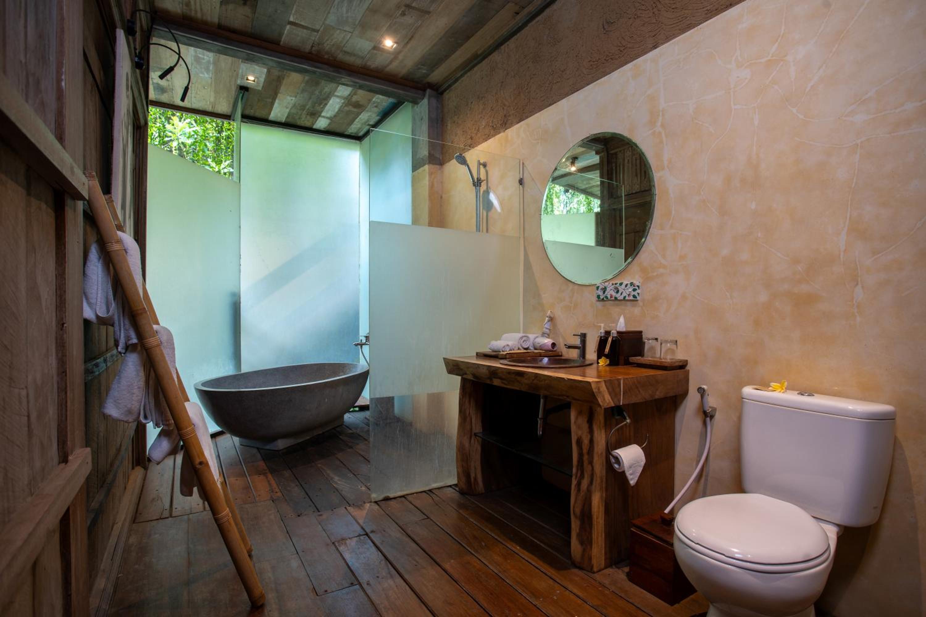 Family Three-Bedroom Villa with Private Pool thumbnail 5