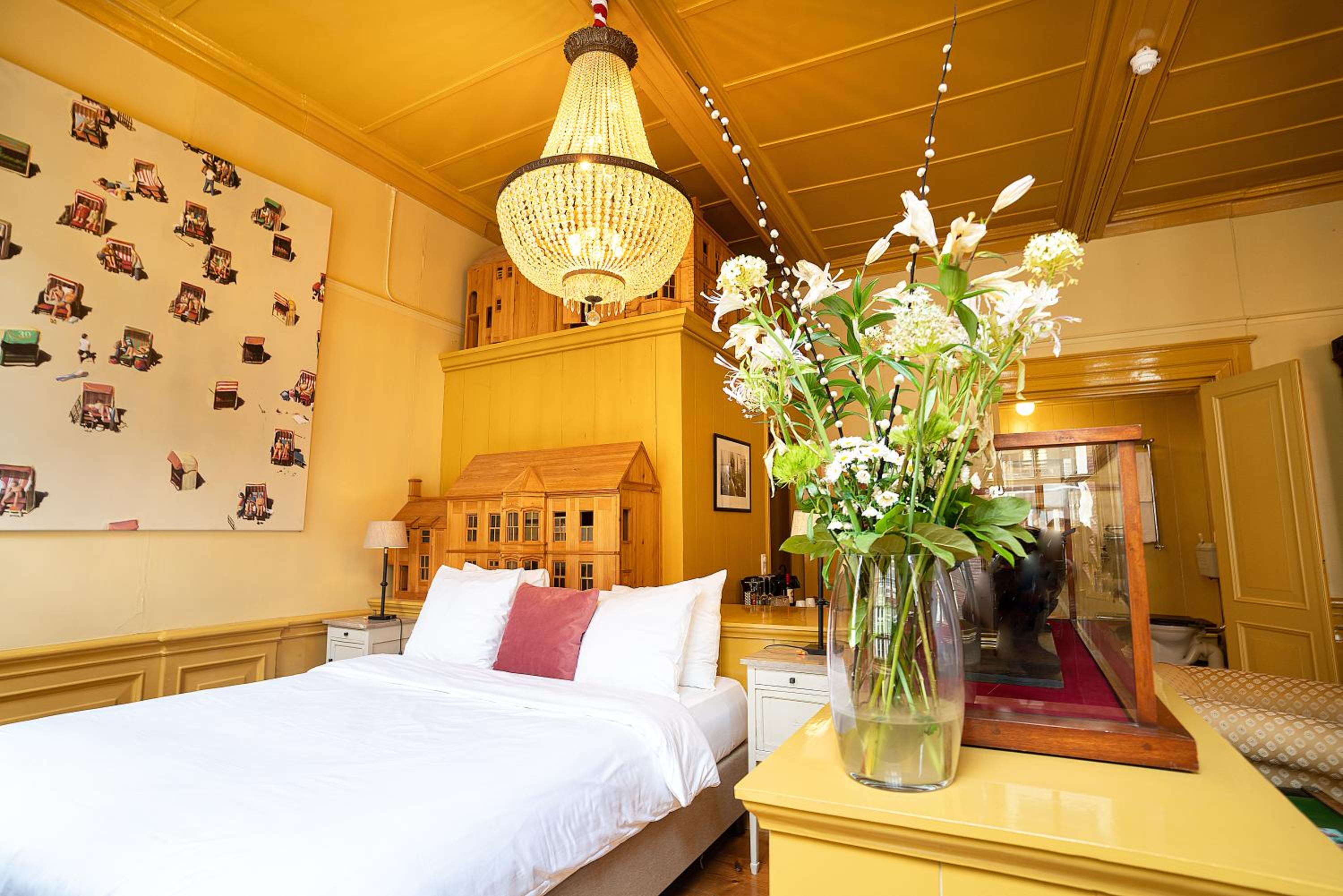 Deluxe Suite - Photo 1