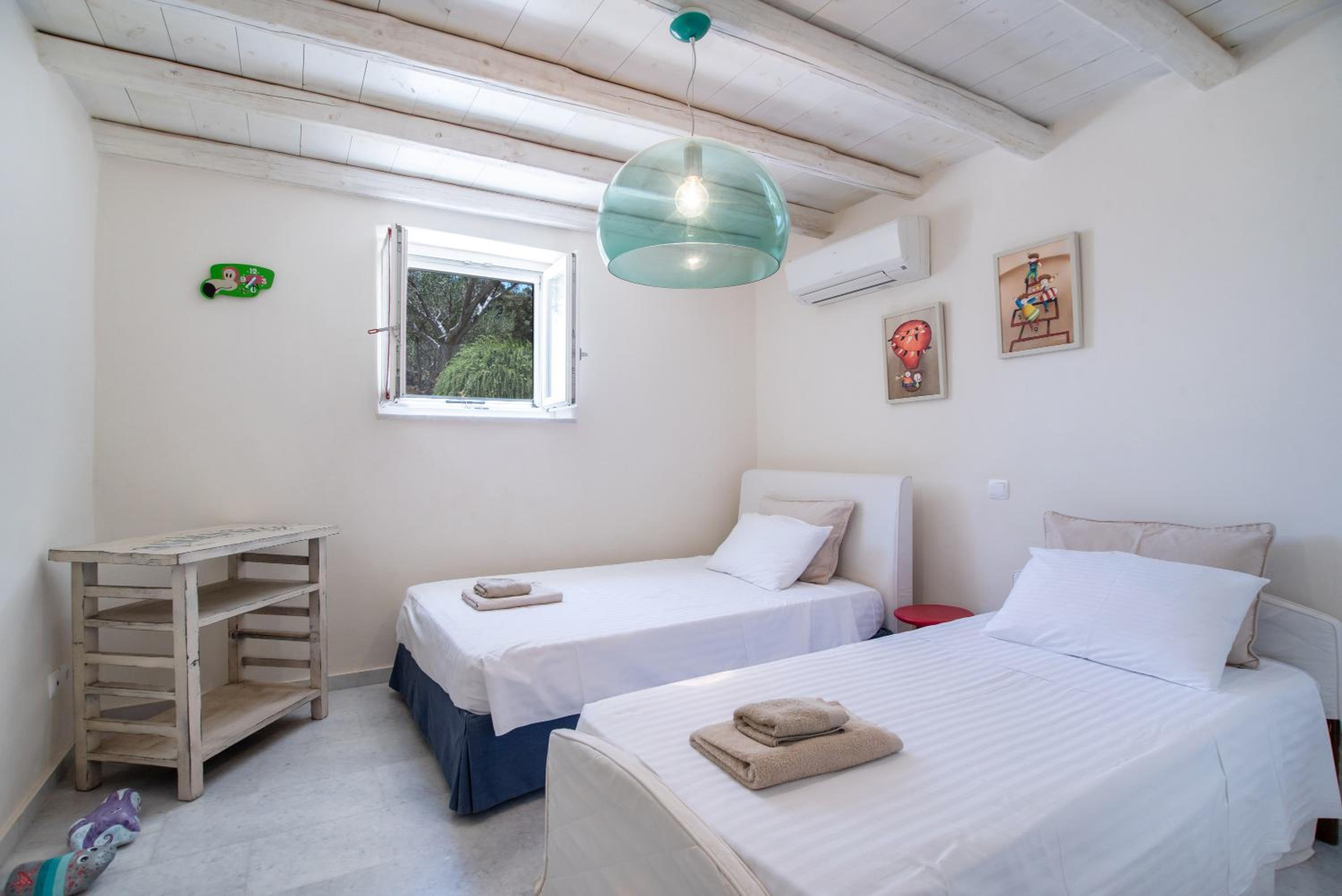 Two-Bedroom House photo 3