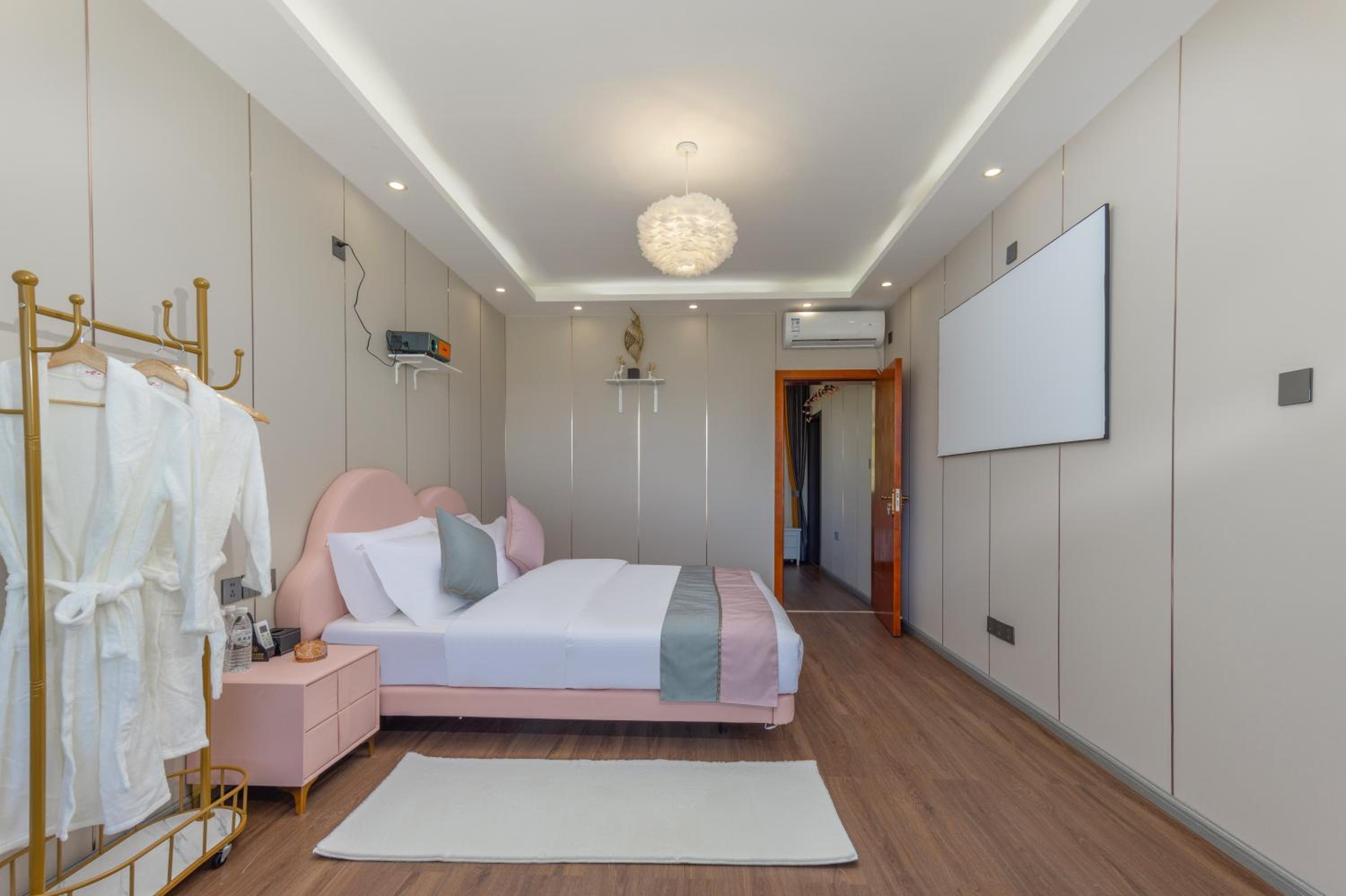 Suite With Spa Access photo 3