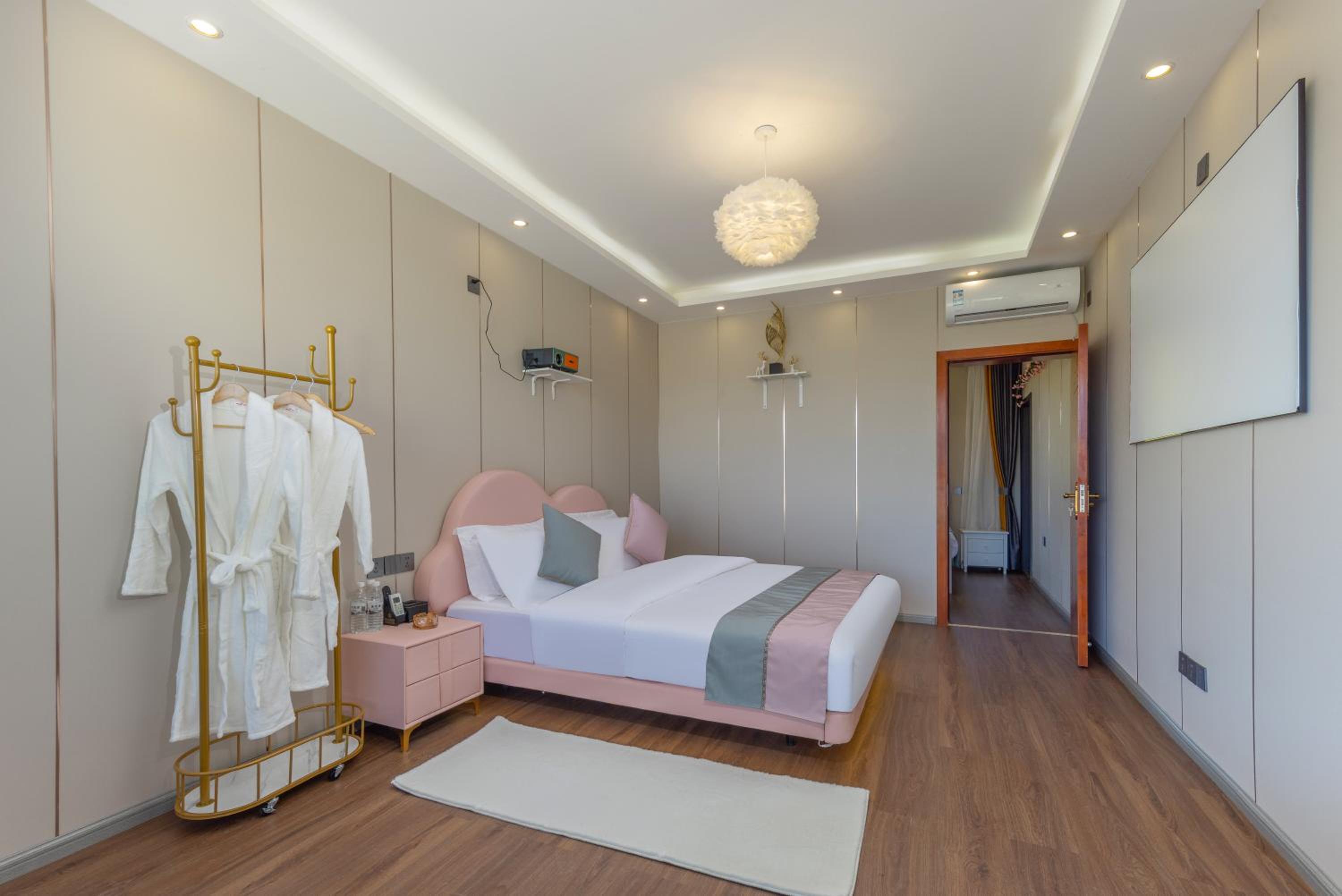 Suite With Spa Access photo 2