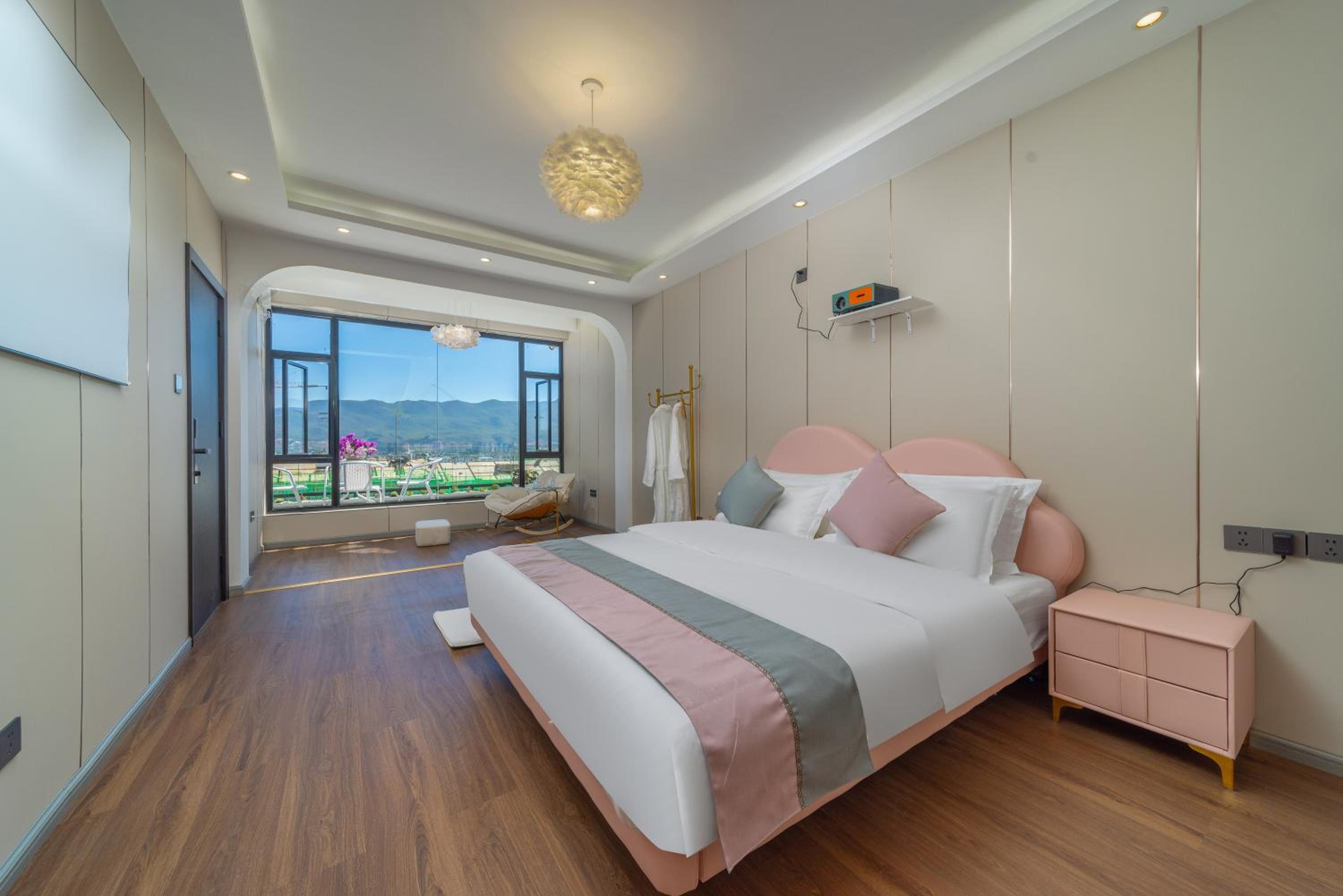 Suite With Spa Access photo 1