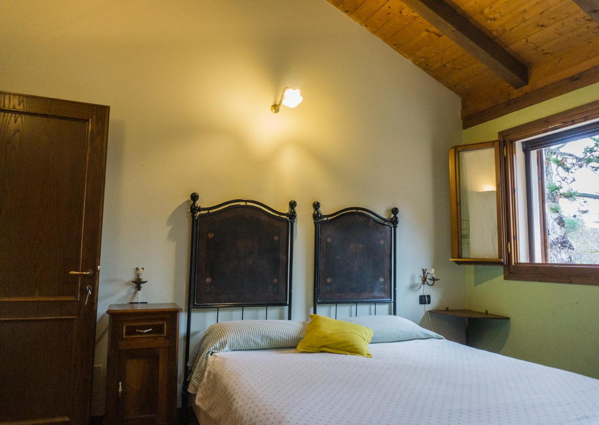 Double Room - Photo 4