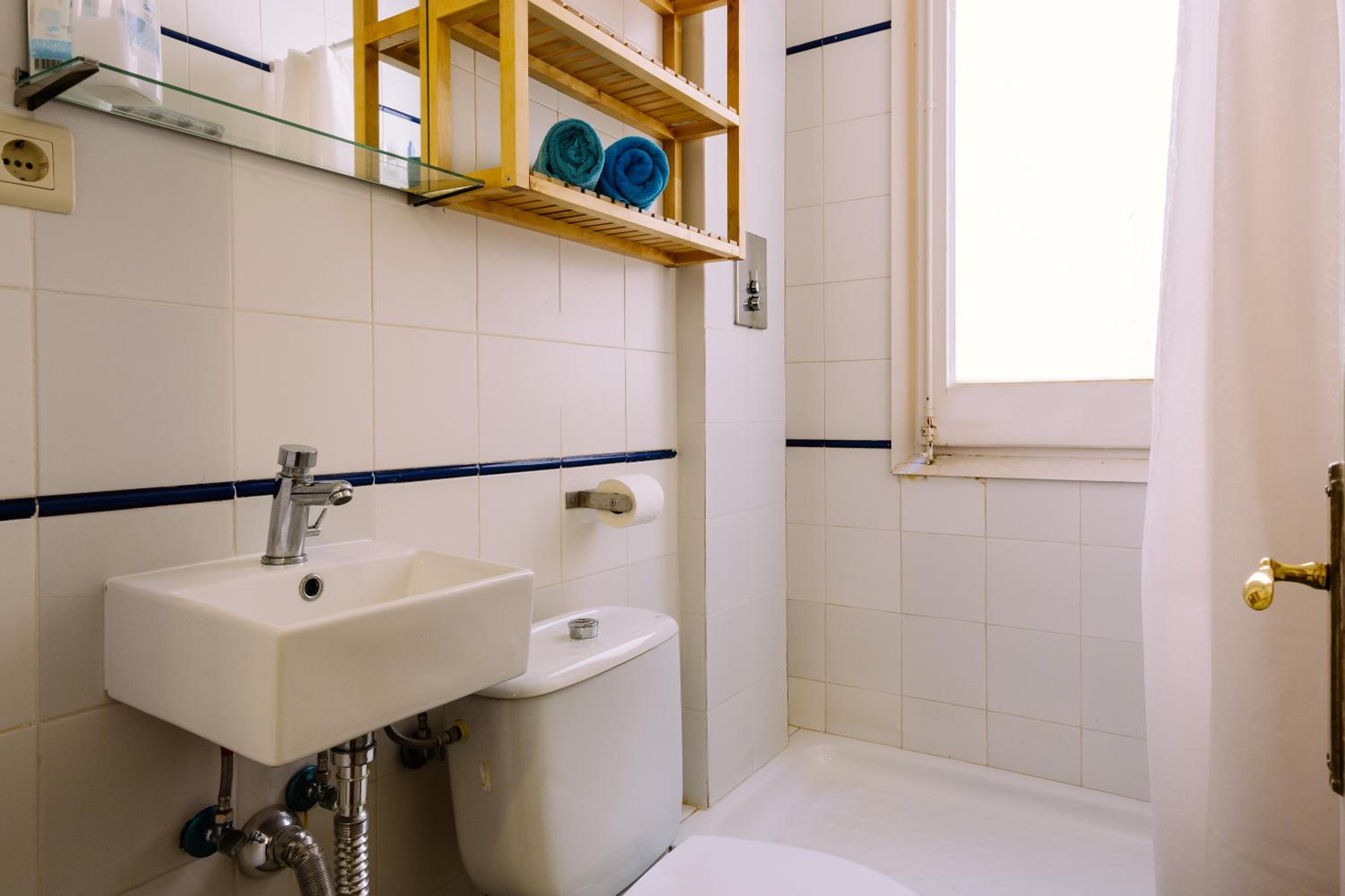 Double Room With Shared Bathroom photo 2
