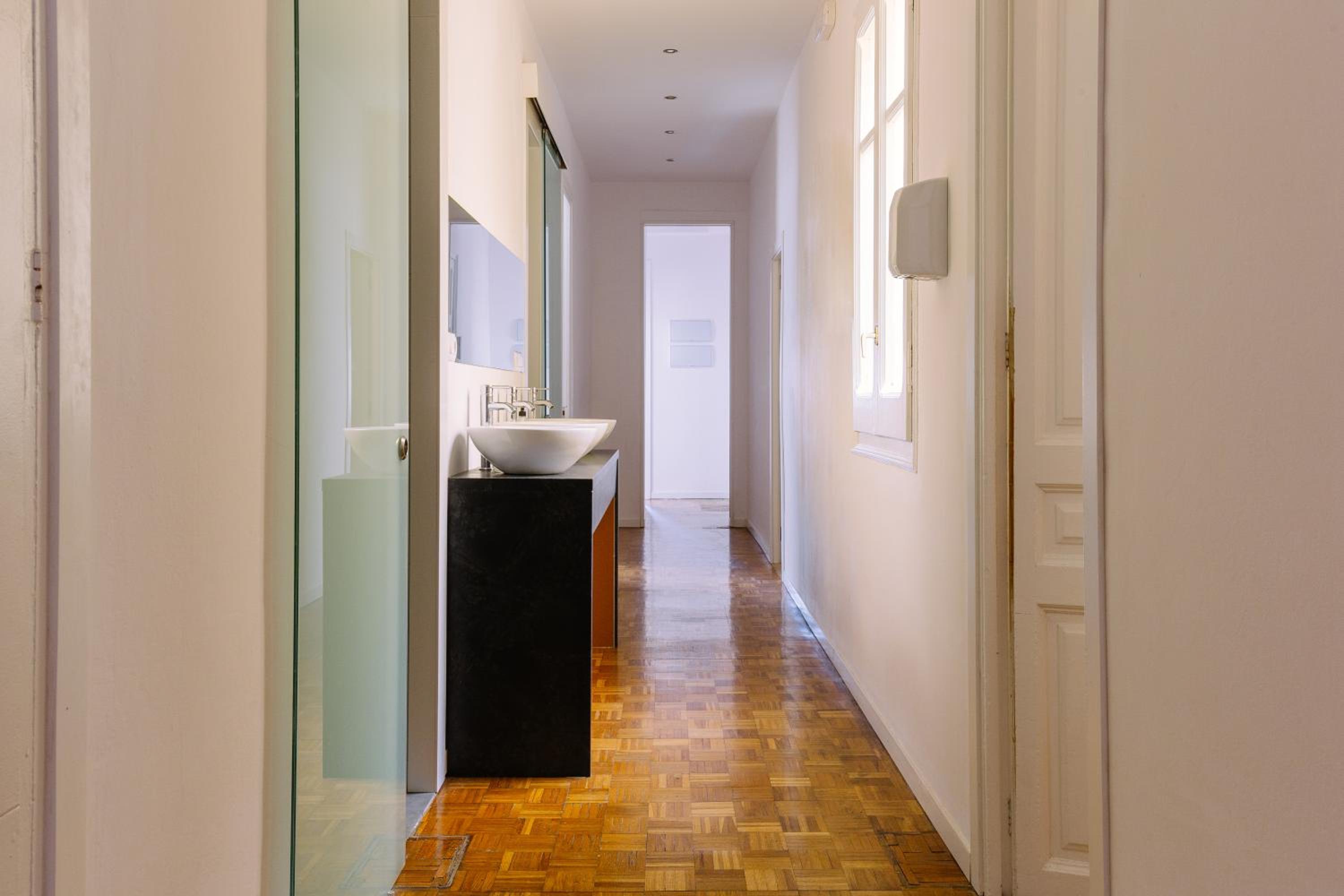 Double Room With Shared Bathroom photo 2