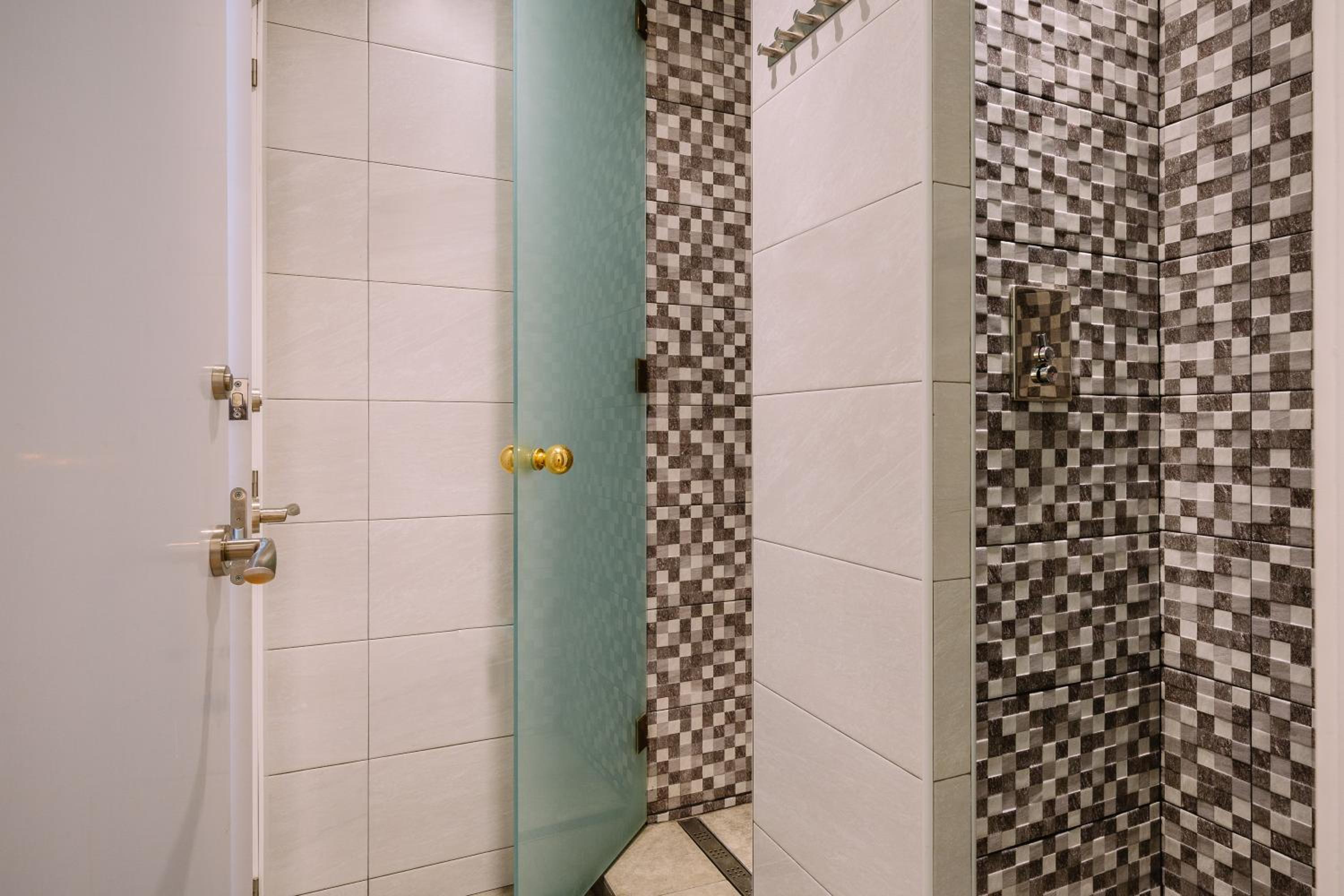 Double Room With Shared Bathroom photo 2