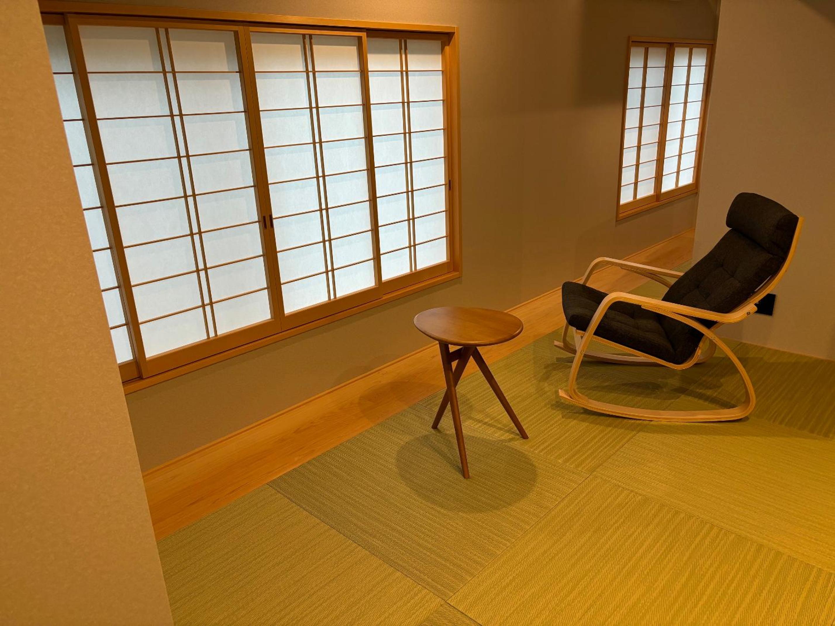 Large Japanese Style Room Two Beds with Hot Spring Bath - Photo 5
