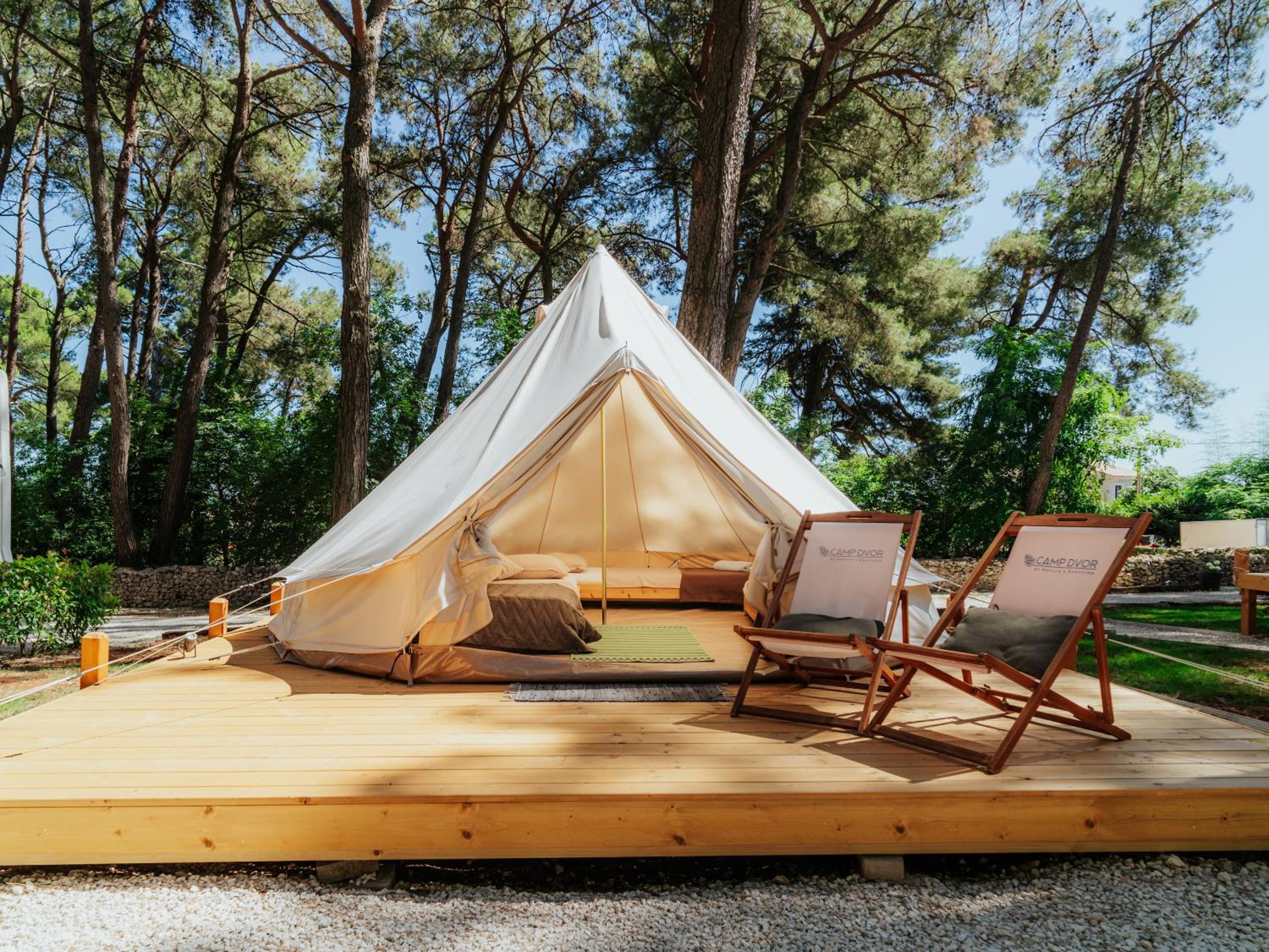 Tent - Photo 2