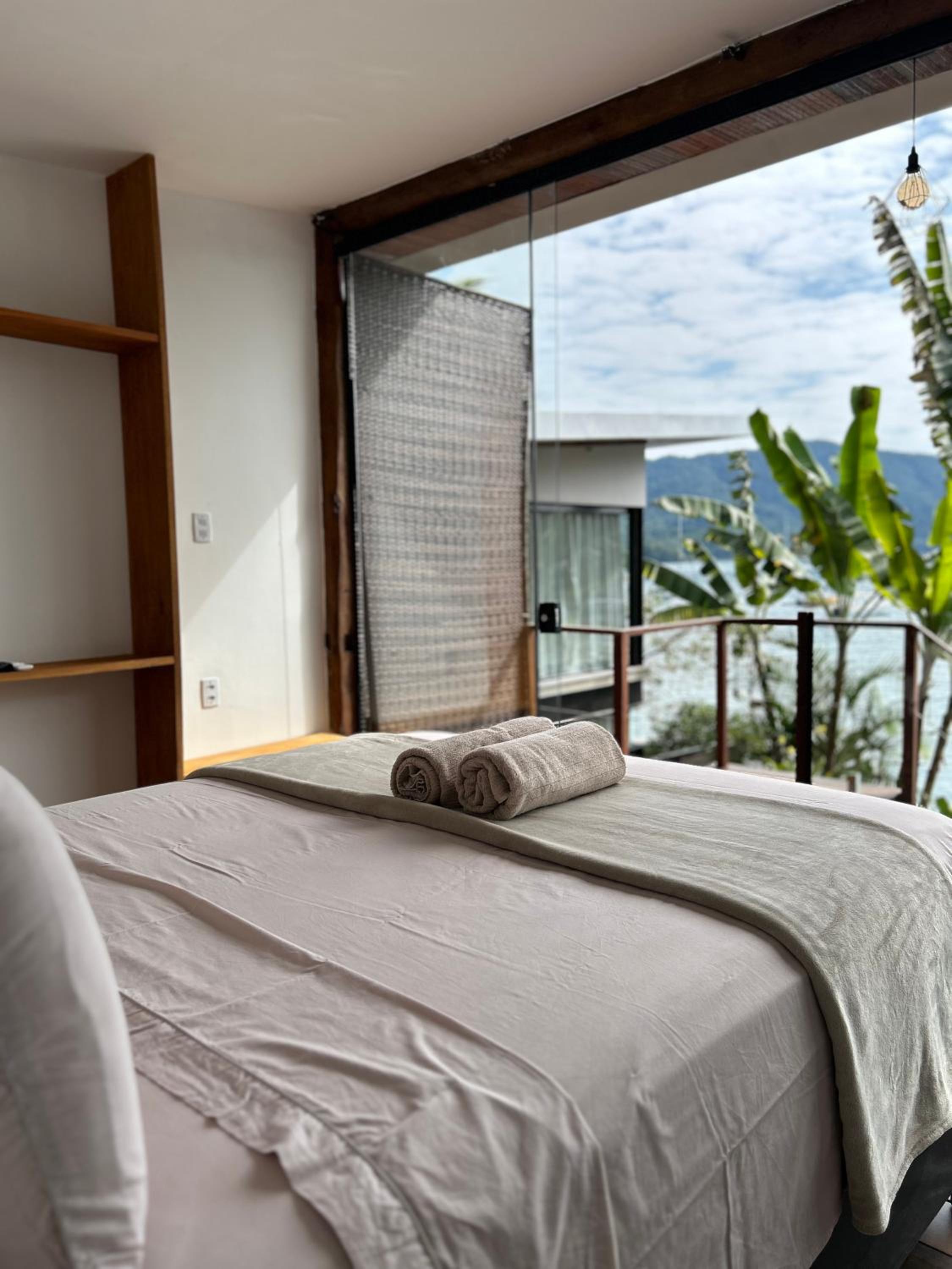 Double Room with Spa Bath photo 1
