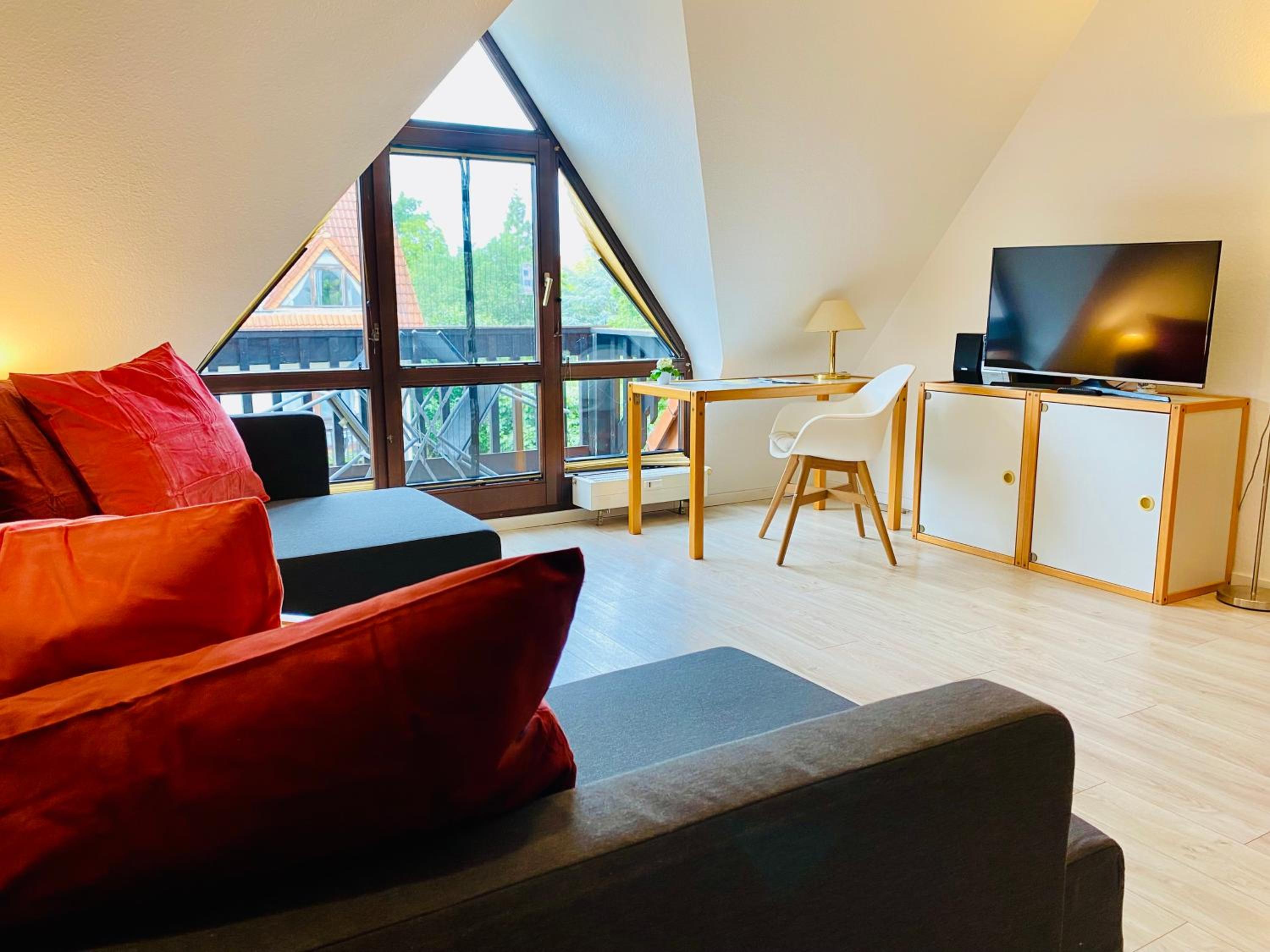 Studio Apartment with Balcony photo 1