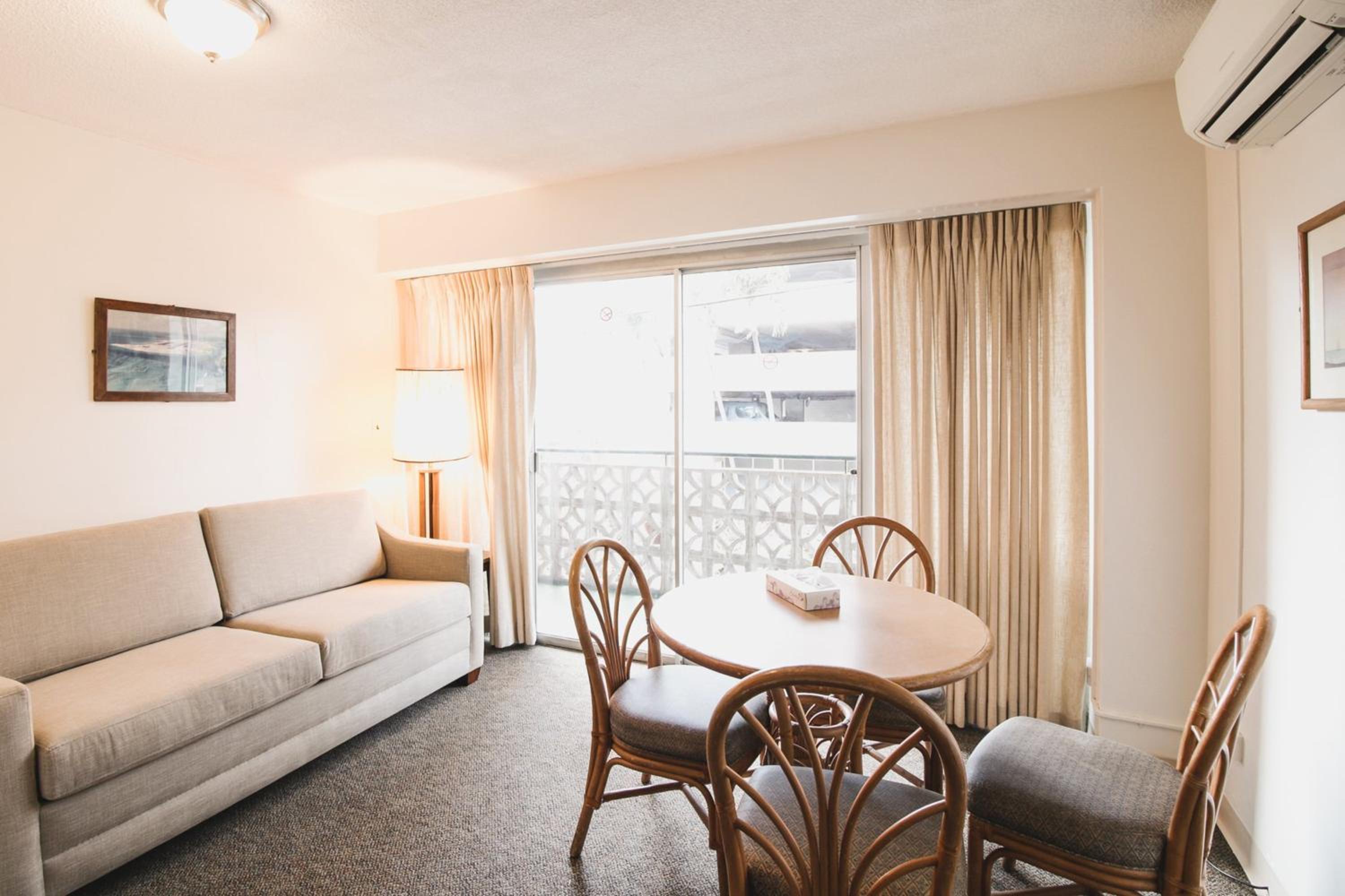 1 Bedroom Suite 2 Queens with Full Kitchen photo 2