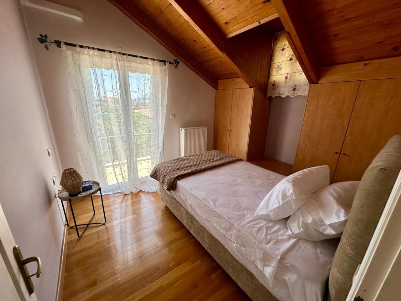 Four-Bedroom House photo 1